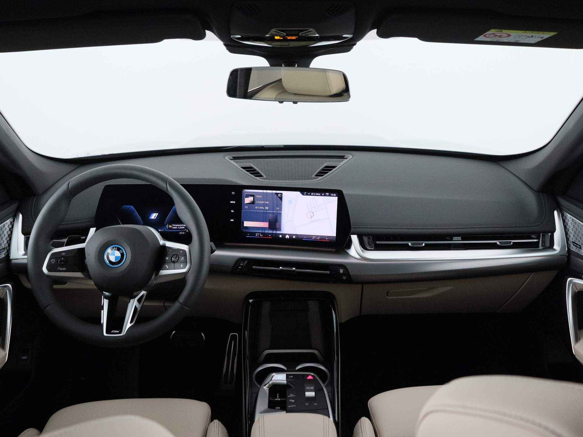 BMW iX1 eDrive20 67 kWh - 14/25