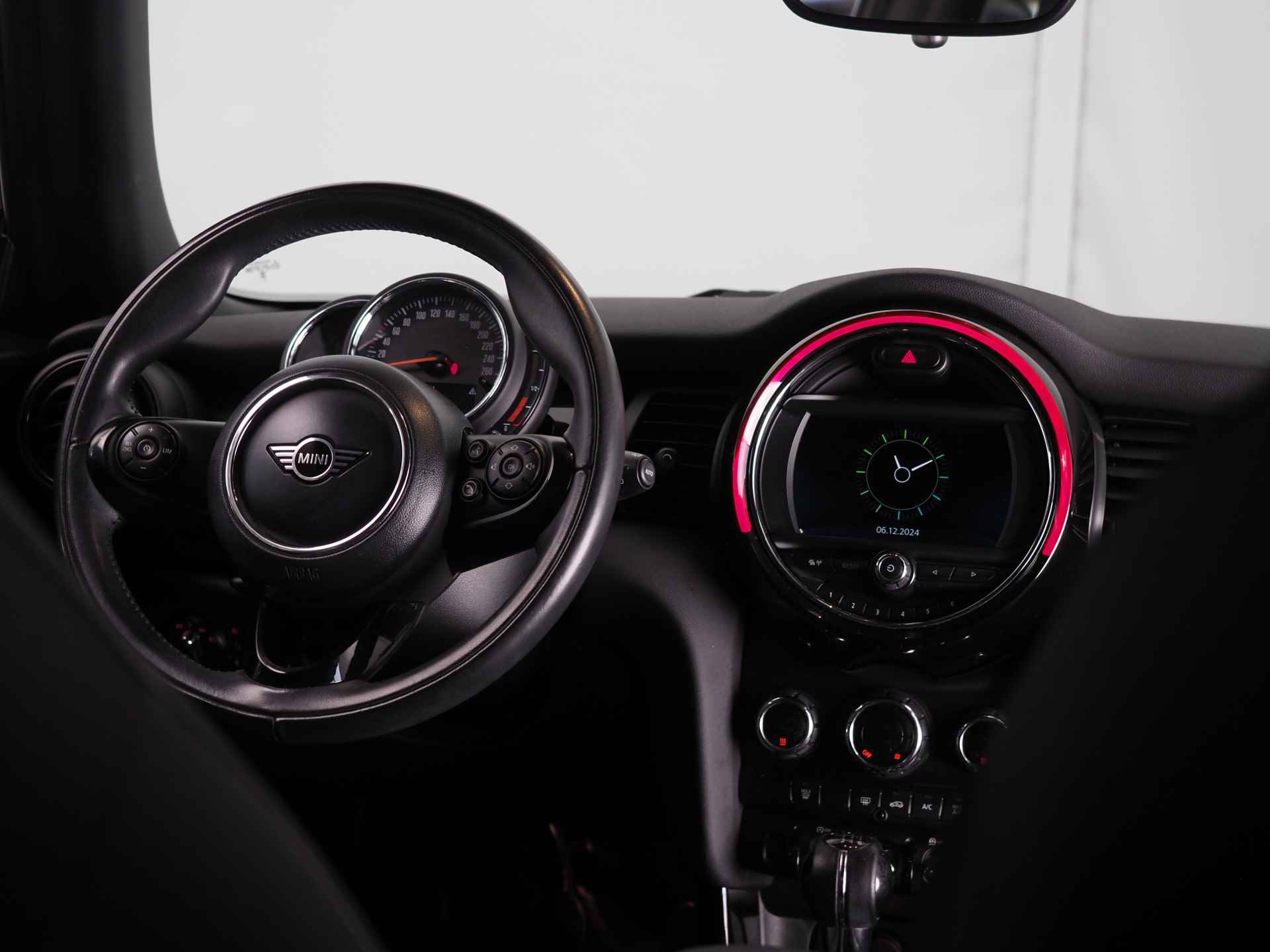 MINI Mini 1.5 One Pepper Climatronic | Navigatie |L.Met. Velgen | Pepper uitv. - 27/42