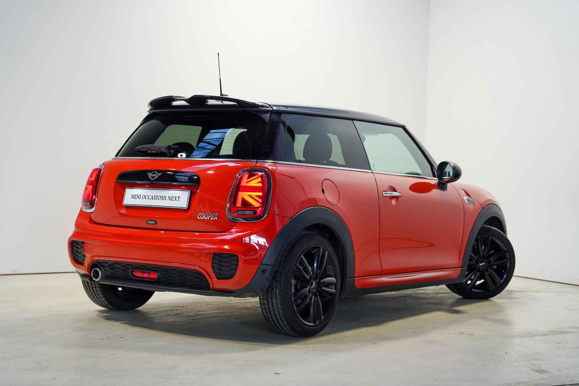 MINI 3-deurs Cooper Business Plus John Cooper Works Aut. - 2/20