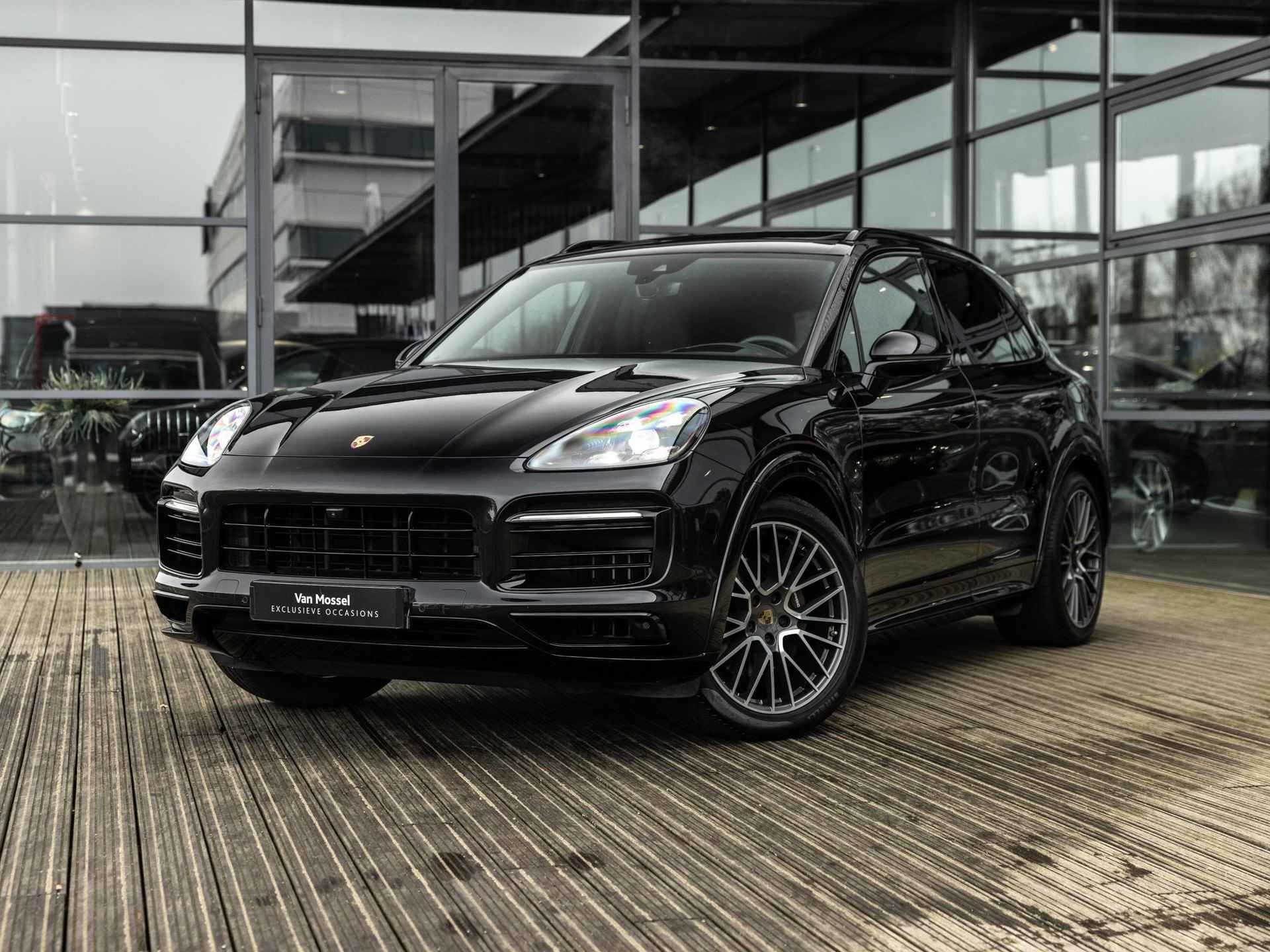 Porsche Cayenne 3.0 E-Hybrid | SPORTDESIGN | SPORTCHRONO | SPORTUITLAATSYSTEEM | BOSE AUDIO | ACHTERASBESTURING | PASM LUCHTVERING | 18-WEG STOELEN | SOFTCLOSE | STOELVENTILATIE | NL AUTO| 21 INCH | PANORAMA/SCHUIF-KANTELDAK | - 3/57