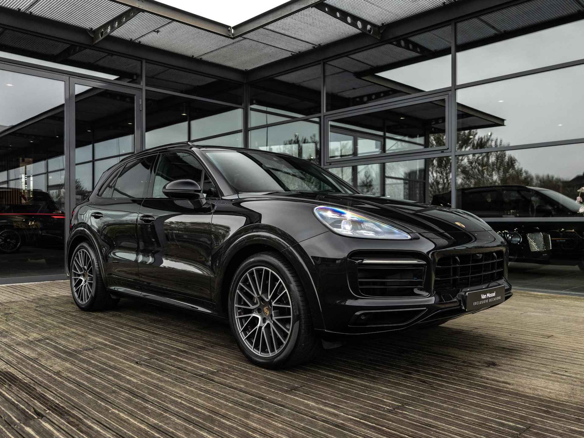 Porsche Cayenne 3.0 E-Hybrid | SPORTDESIGN | SPORTCHRONO | SPORTUITLAATSYSTEEM | BOSE AUDIO | ACHTERASBESTURING | PASM LUCHTVERING | 18-WEG STOELEN | SOFTCLOSE | STOELVENTILATIE | NL AUTO| 21 INCH | PANORAMA/SCHUIF-KANTELDAK | - 5/57