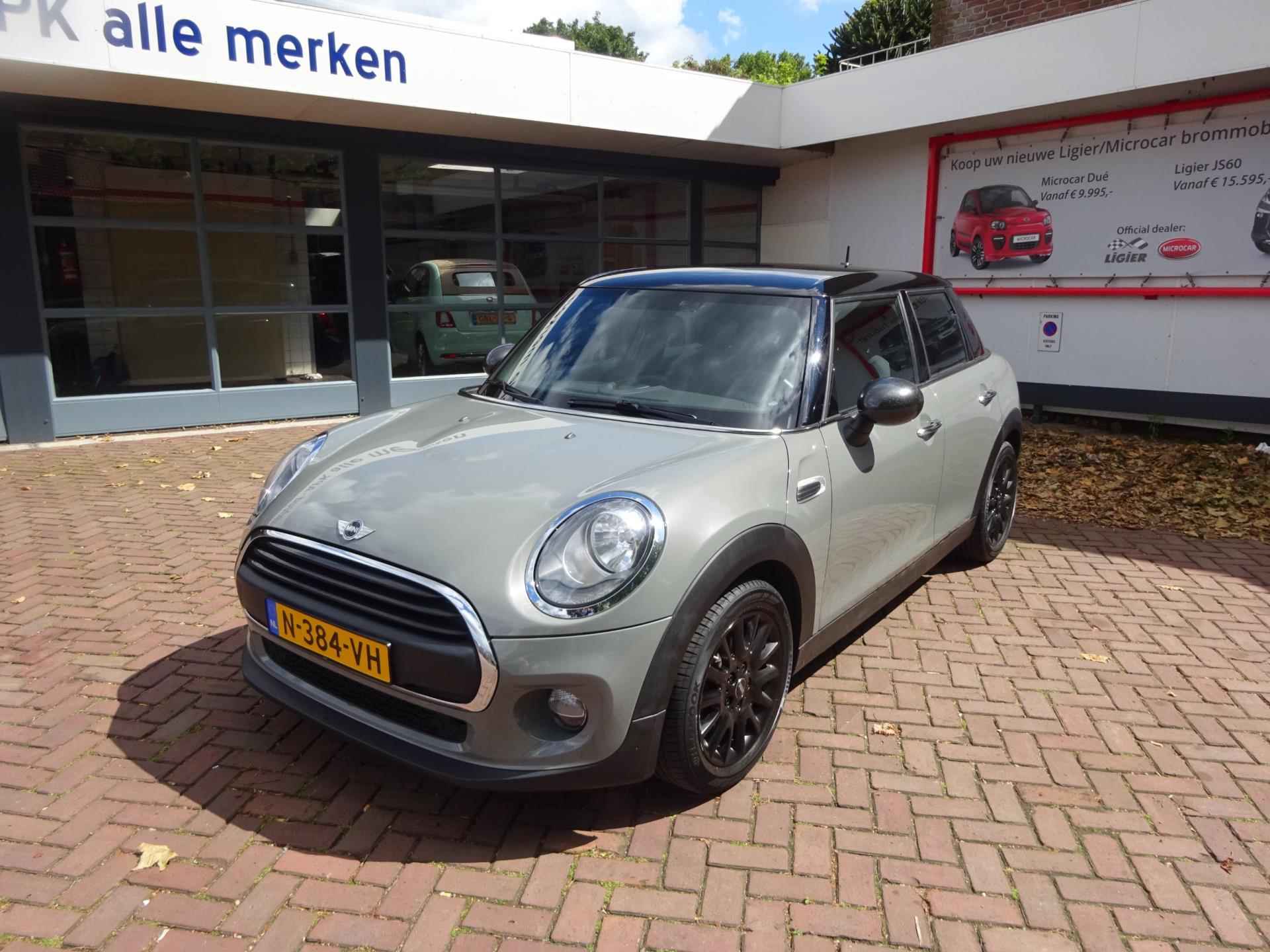 Mini 1.2 One 5drs Business Airco / 16"LMV /Moonwalk grey metallic / Audio Blue Tooth Tel.Voorber. / PDC - 7/22