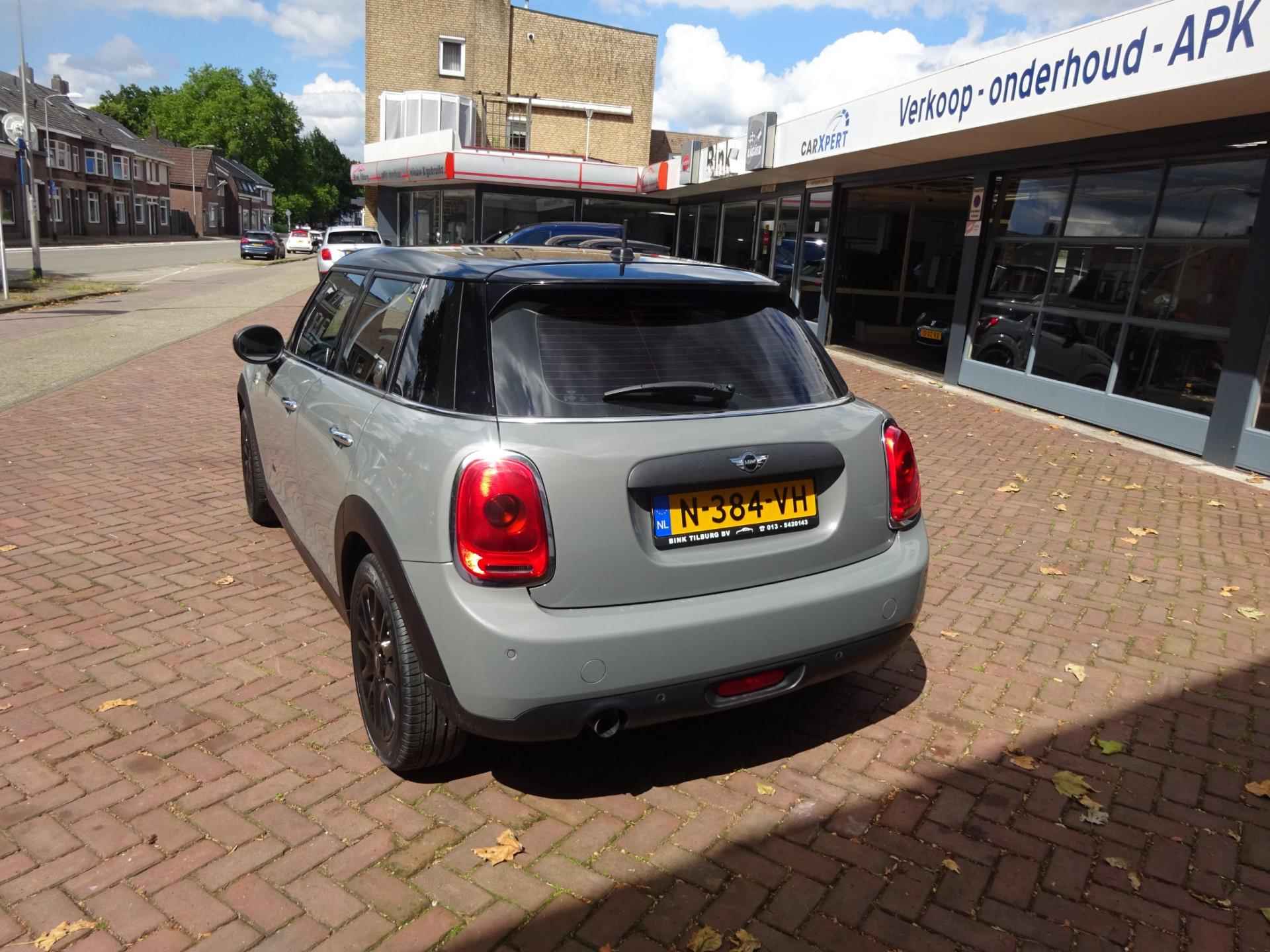 Mini 1.2 One 5drs Business Airco / 16"LMV /Moonwalk grey metallic / Audio Blue Tooth Tel.Voorber. / PDC - 21/22