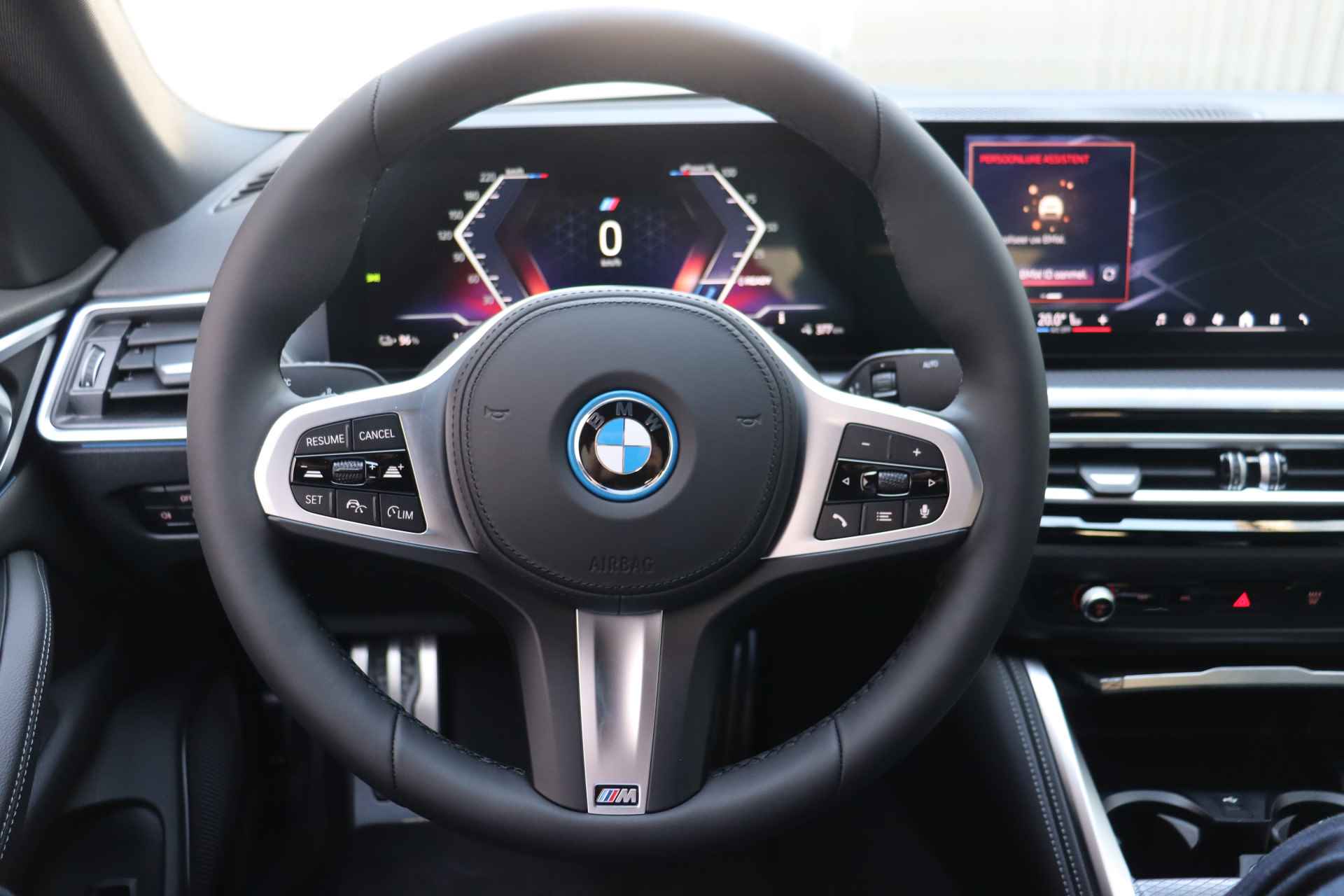 BMW i4 eDrive40 High Executive M Sport 84 kWh / Schuif-kanteldak / Parking Assistant Plus / Driving Assistant Professional / Harman Kardon / Verwarmd Stuurwiel - 11/20