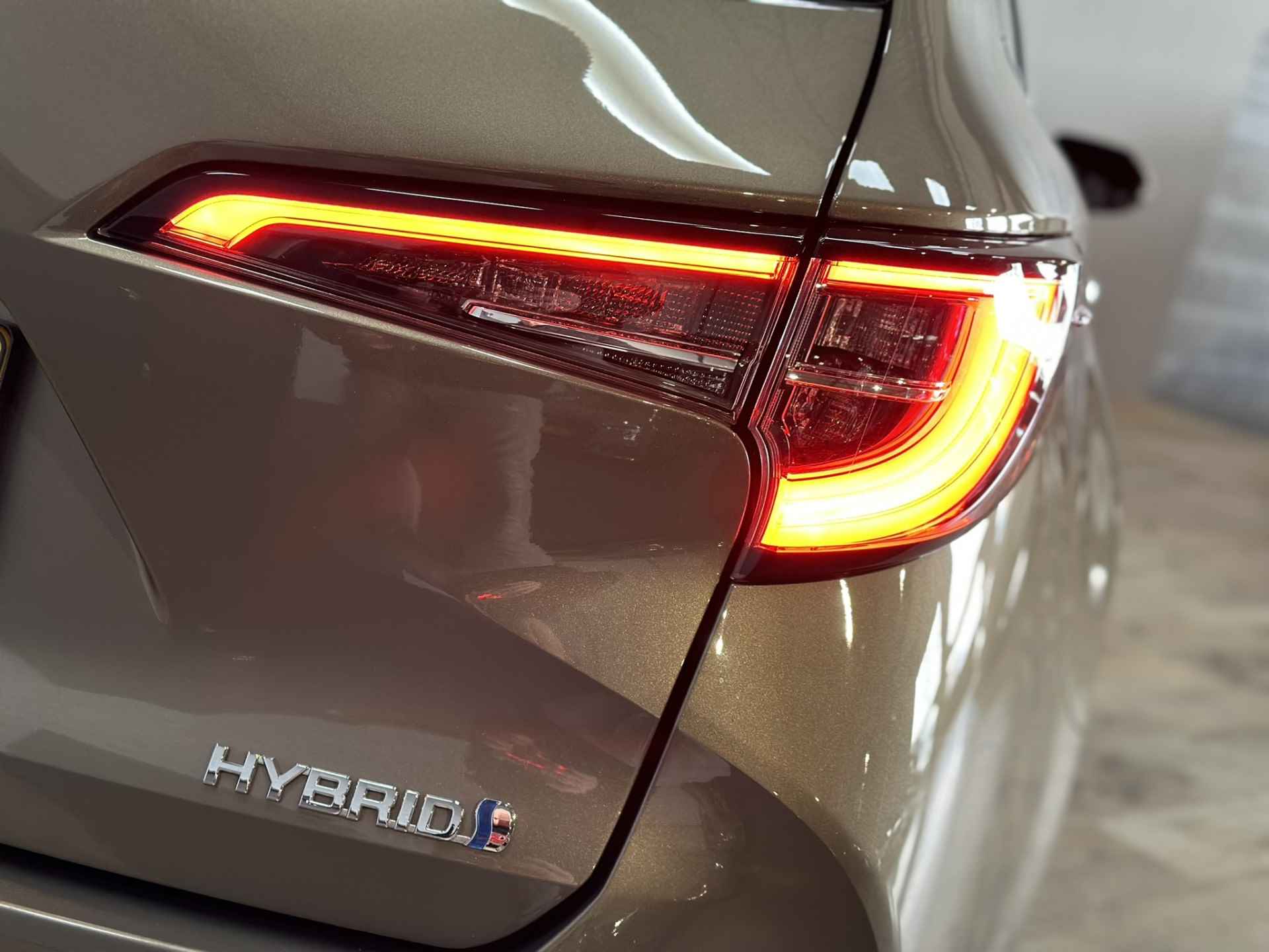 Toyota Corolla Touring Sports 1.8 Hybrid Active LED | Camera | Adaptive cruise | Navigatie | Apple Carplay Android Auto | Isofix | NAP | - 11/38