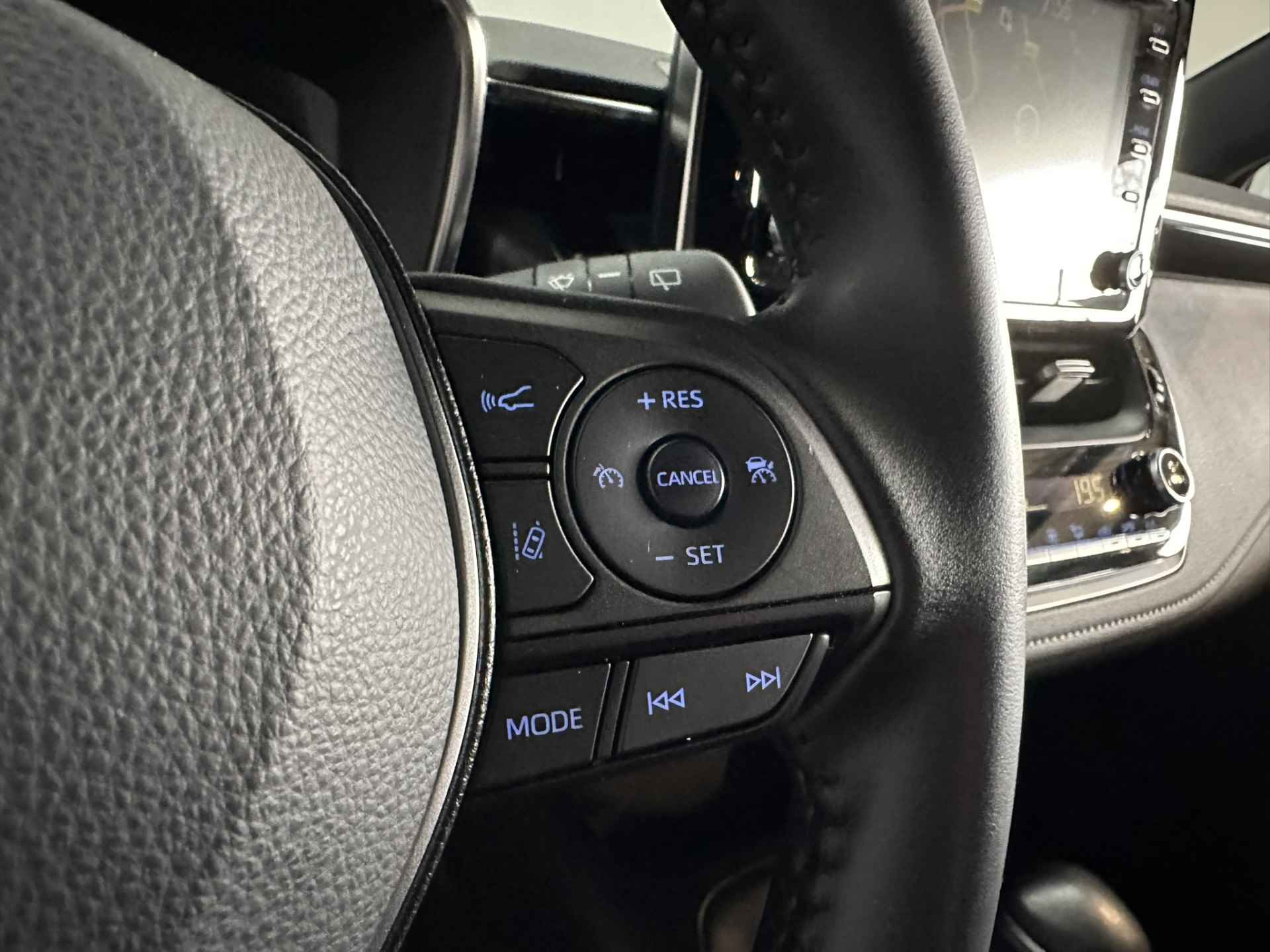 Toyota Corolla Touring Sports 1.8 Hybrid Active LED | Camera | Adaptive cruise | Navigatie | Apple Carplay Android Auto | Isofix | NAP | - 16/38