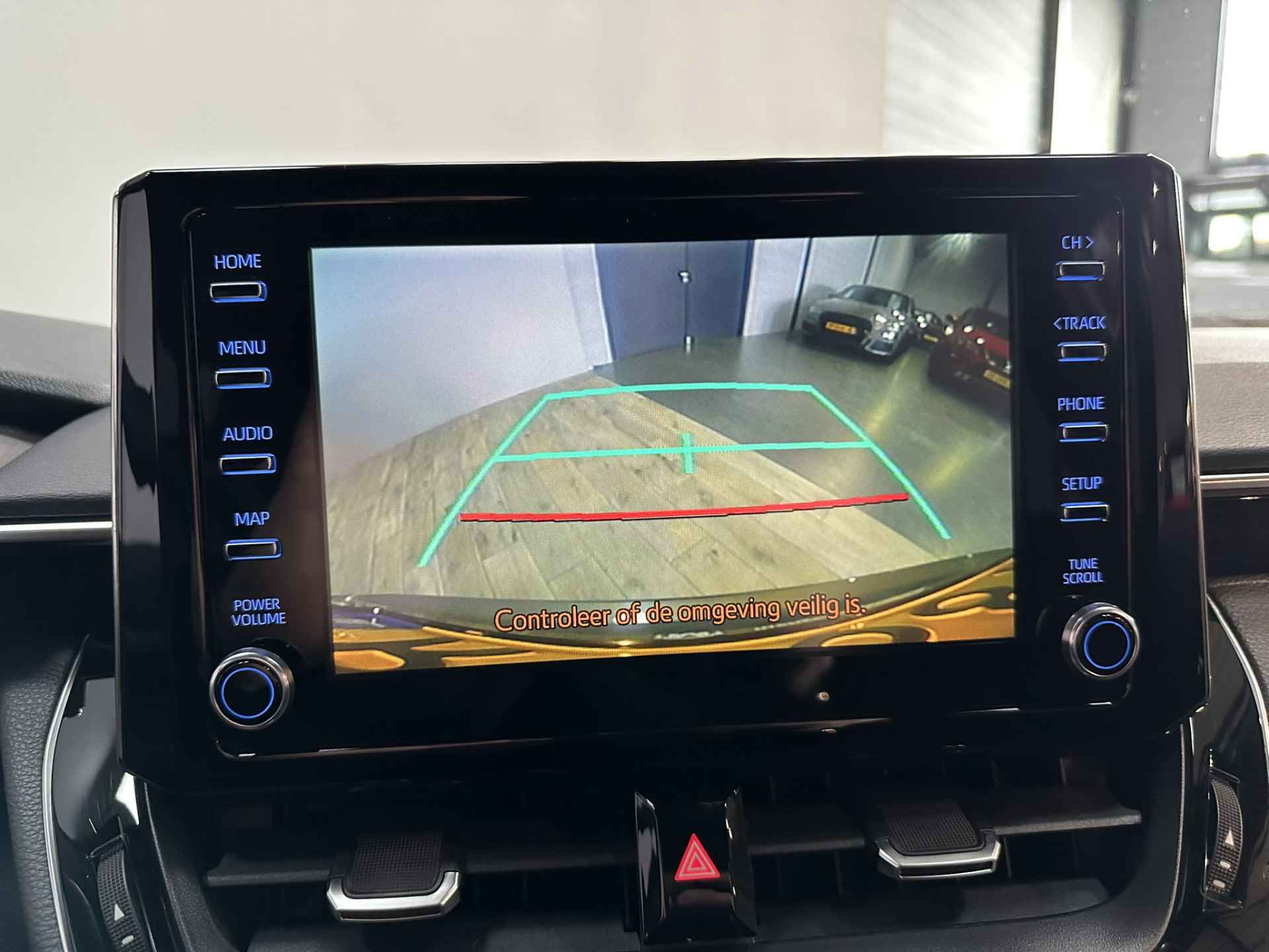 Toyota Corolla Touring Sports 1.8 Hybrid Active LED | Camera | Adaptive cruise | Navigatie | Apple Carplay Android Auto | Isofix | NAP | - 18/38
