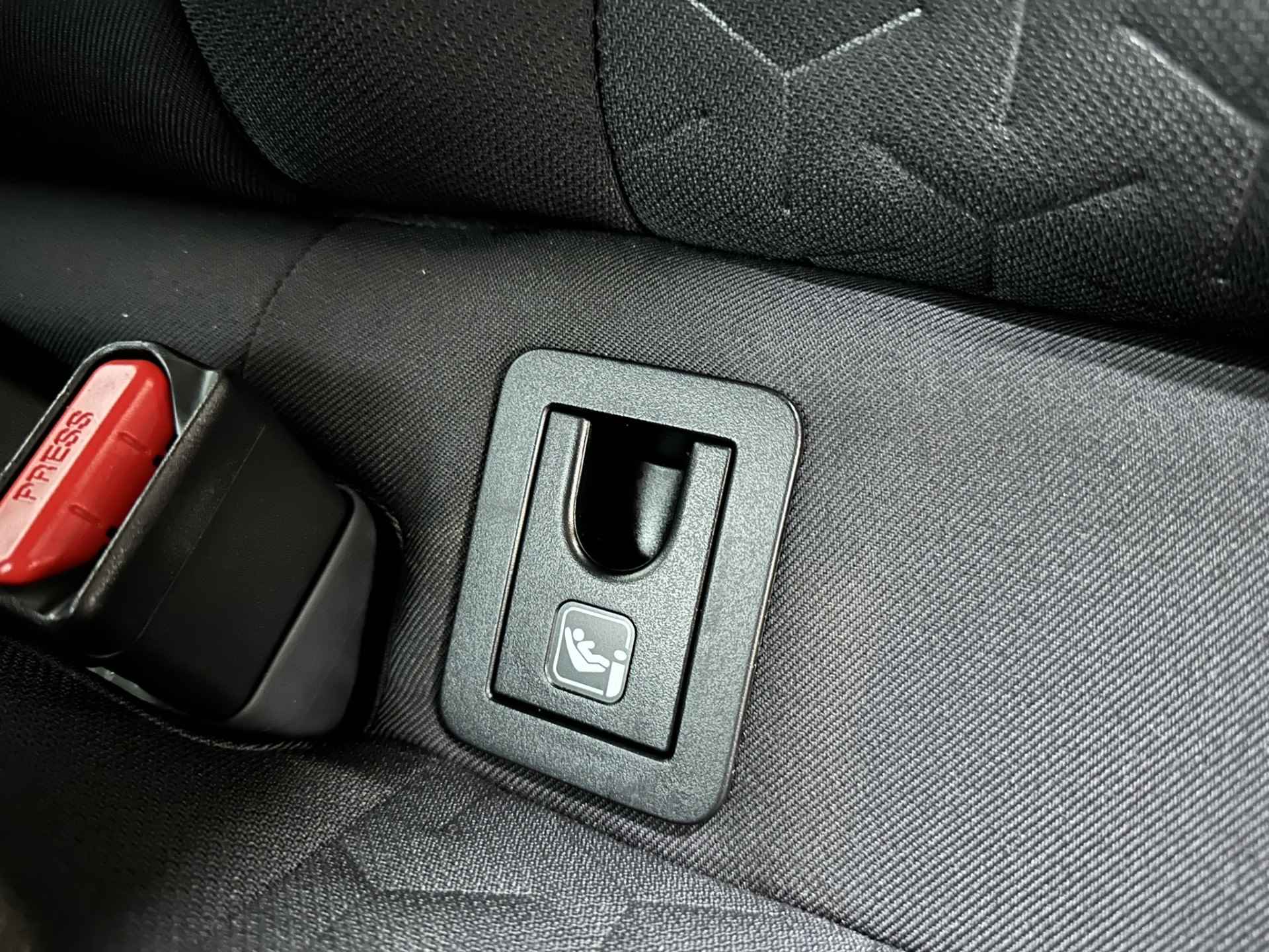 Toyota Corolla Touring Sports 1.8 Hybrid Active LED | Camera | Adaptive cruise | Navigatie | Apple Carplay Android Auto | Isofix | NAP | - 30/38