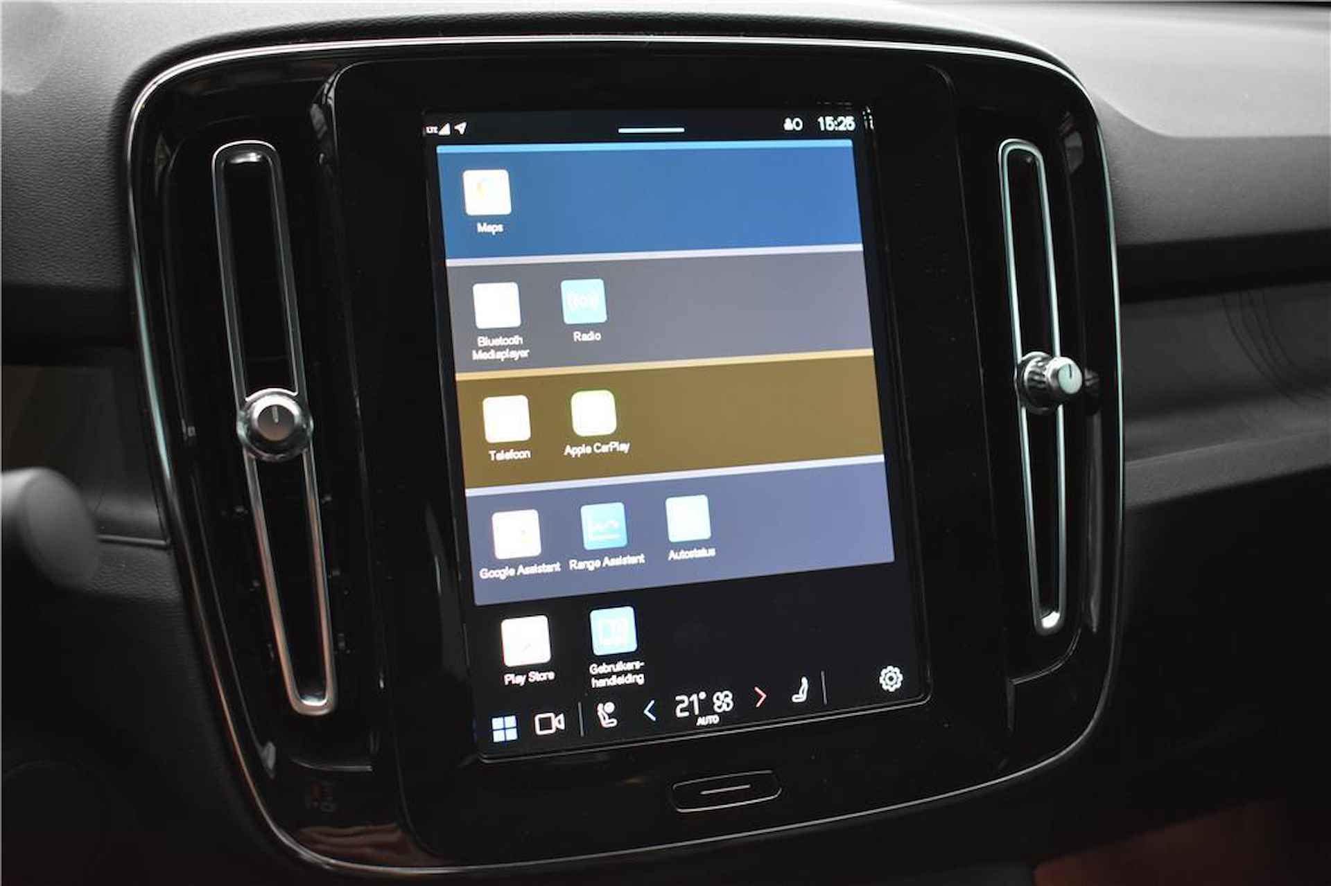Volvo C40 Recharge Plus 69 kWh | Stoelverwarming | Achteruitrijcamera | Getinte ramen | Google navigatie | Adaptieve cruise control | - 16/26