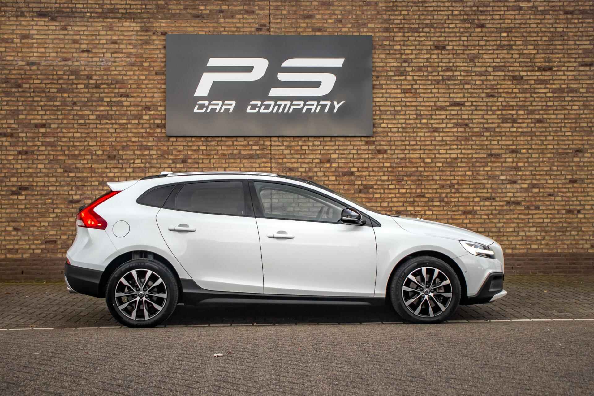 Volvo V40 Cross Country 1.5 T3 Dynamic Ed,NAP,Leder,PANO - 7/32