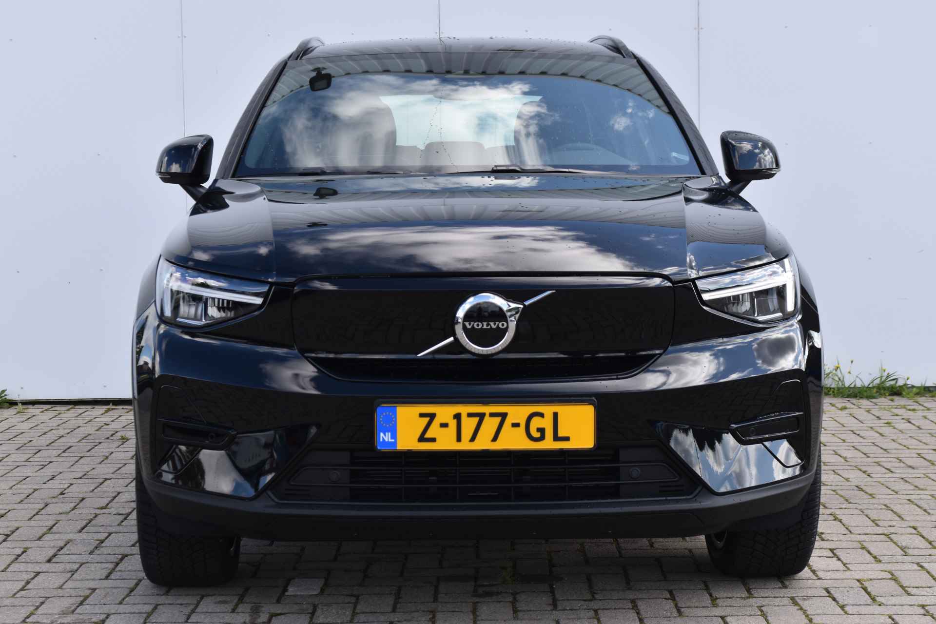 Volvo XC40 Single Motor Extended Range Plus 82 kWh - 3/28