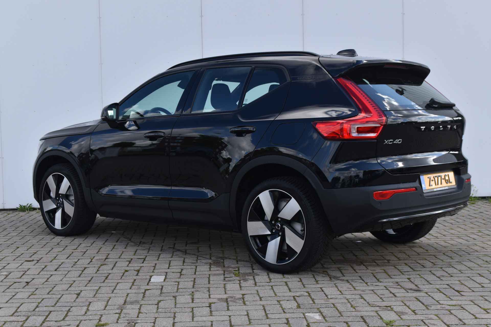 Volvo XC40 Single Motor Extended Range Plus 82 kWh - 7/28