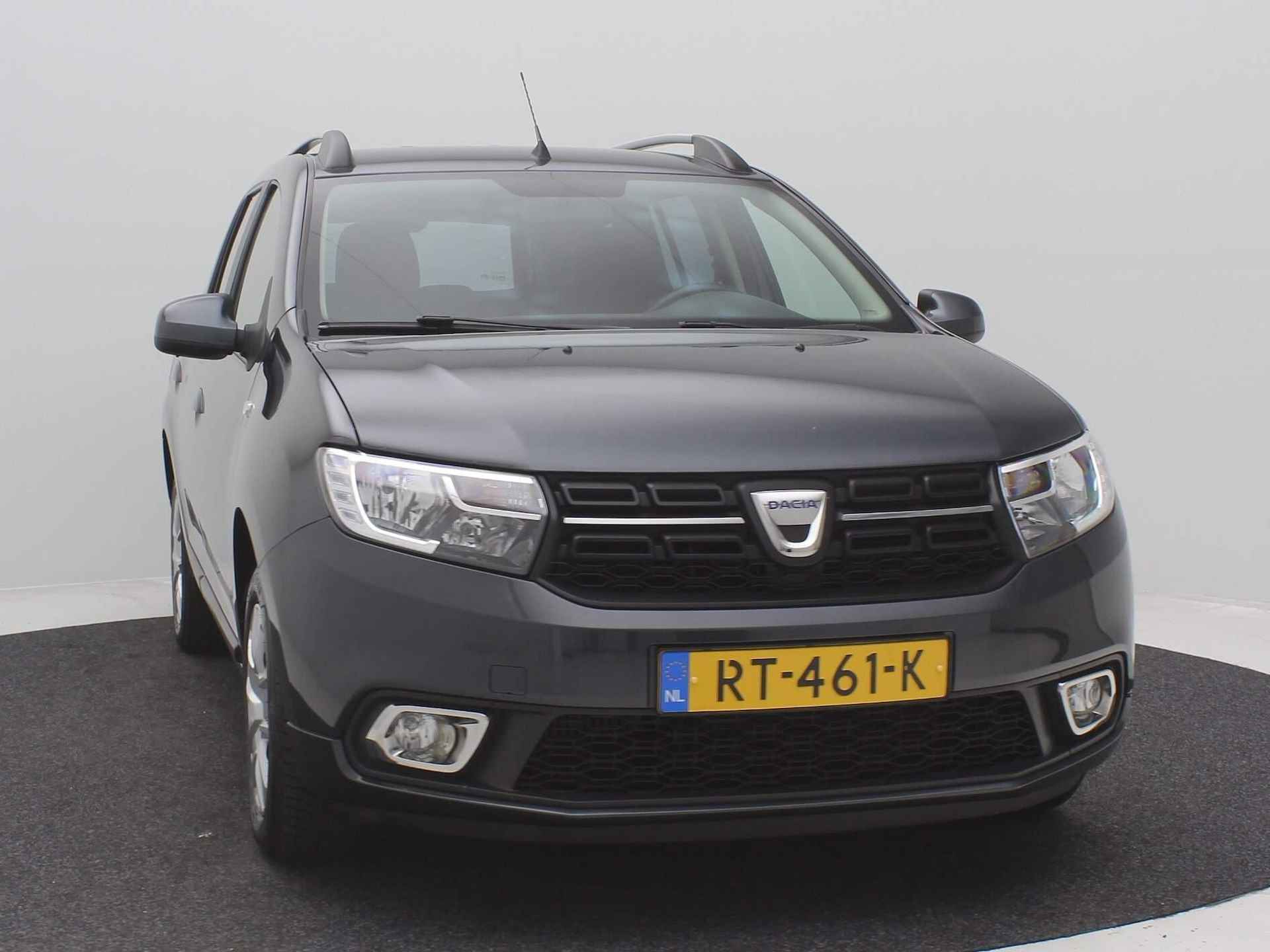 Dacia Logan MCV 0.9 TCe LPG-G3 Laureate / LPG-G3 / Navigatie / Cruise Control / Ruime gezinsauto / Airco / DAB+ / Parkeersensoren achter / - 19/56