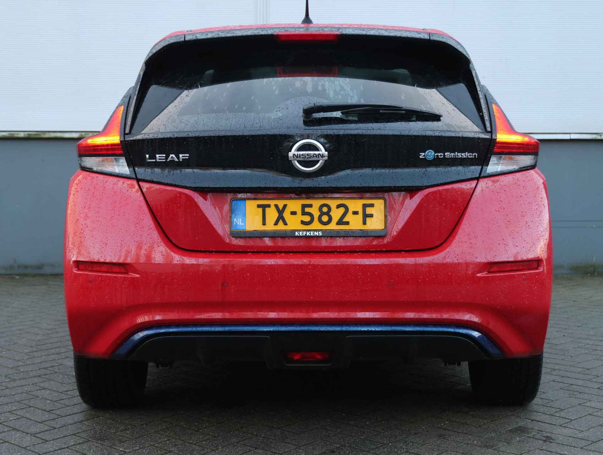 Nissan LEAF Tekna 40 kWh Winterpakket | Climate | Cruise | BOSE | Navigatie | 360Camera | 17'' LMV | NL Auto! - 42/43