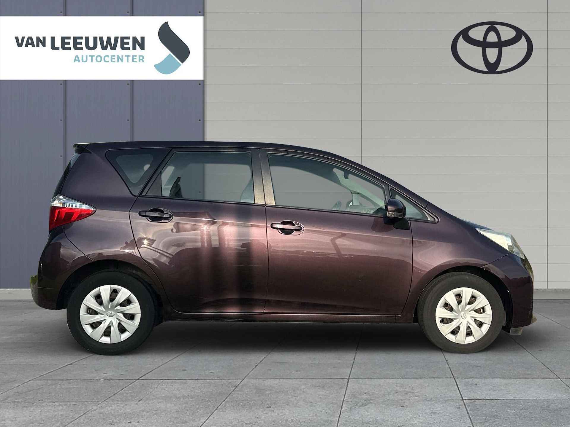 Toyota Verso-S 1.3 VVT-i Aspiration - 4/15