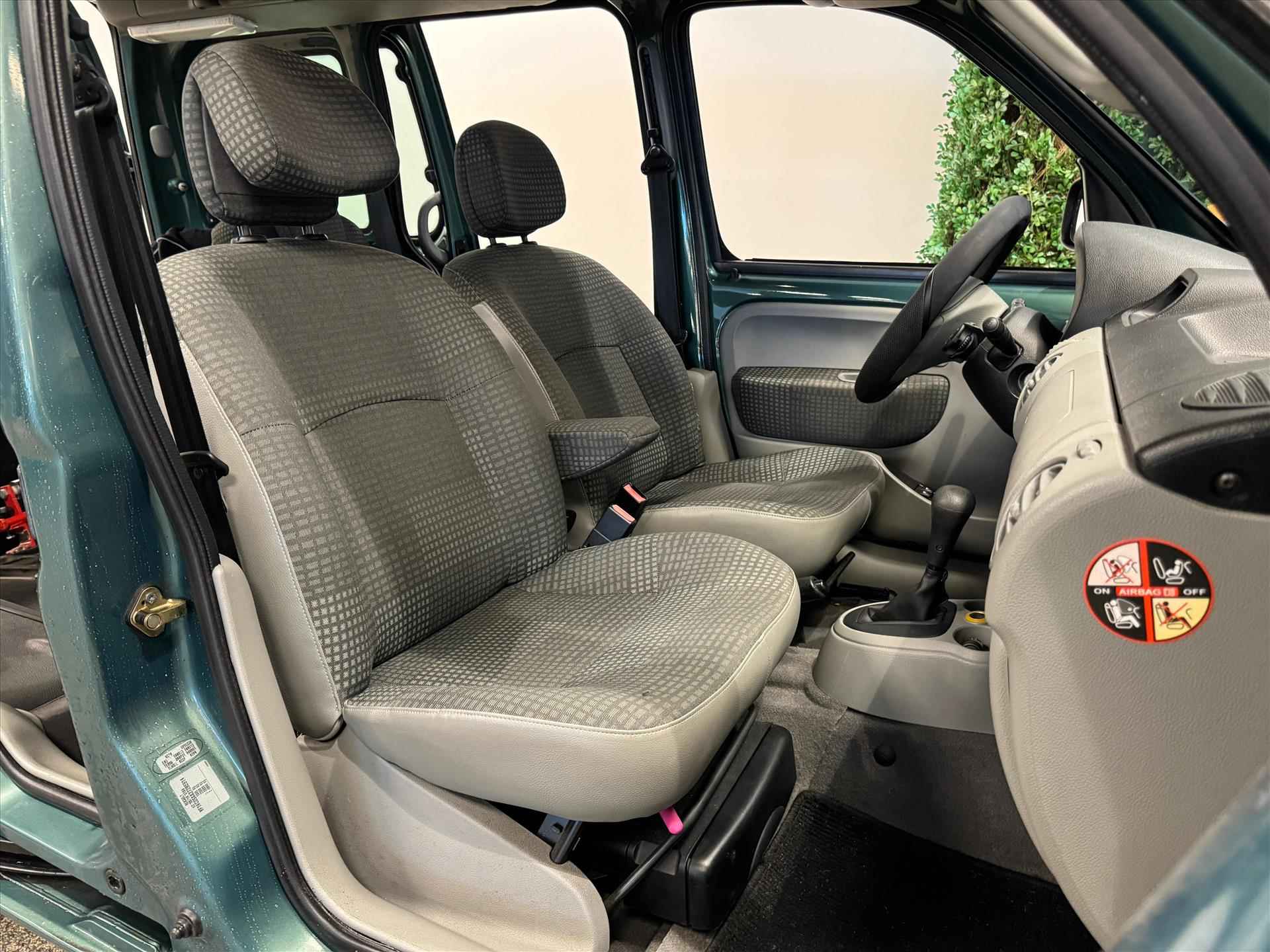 Renault Kangoo Rolstoelauto 3+1 Automaat - 18/37