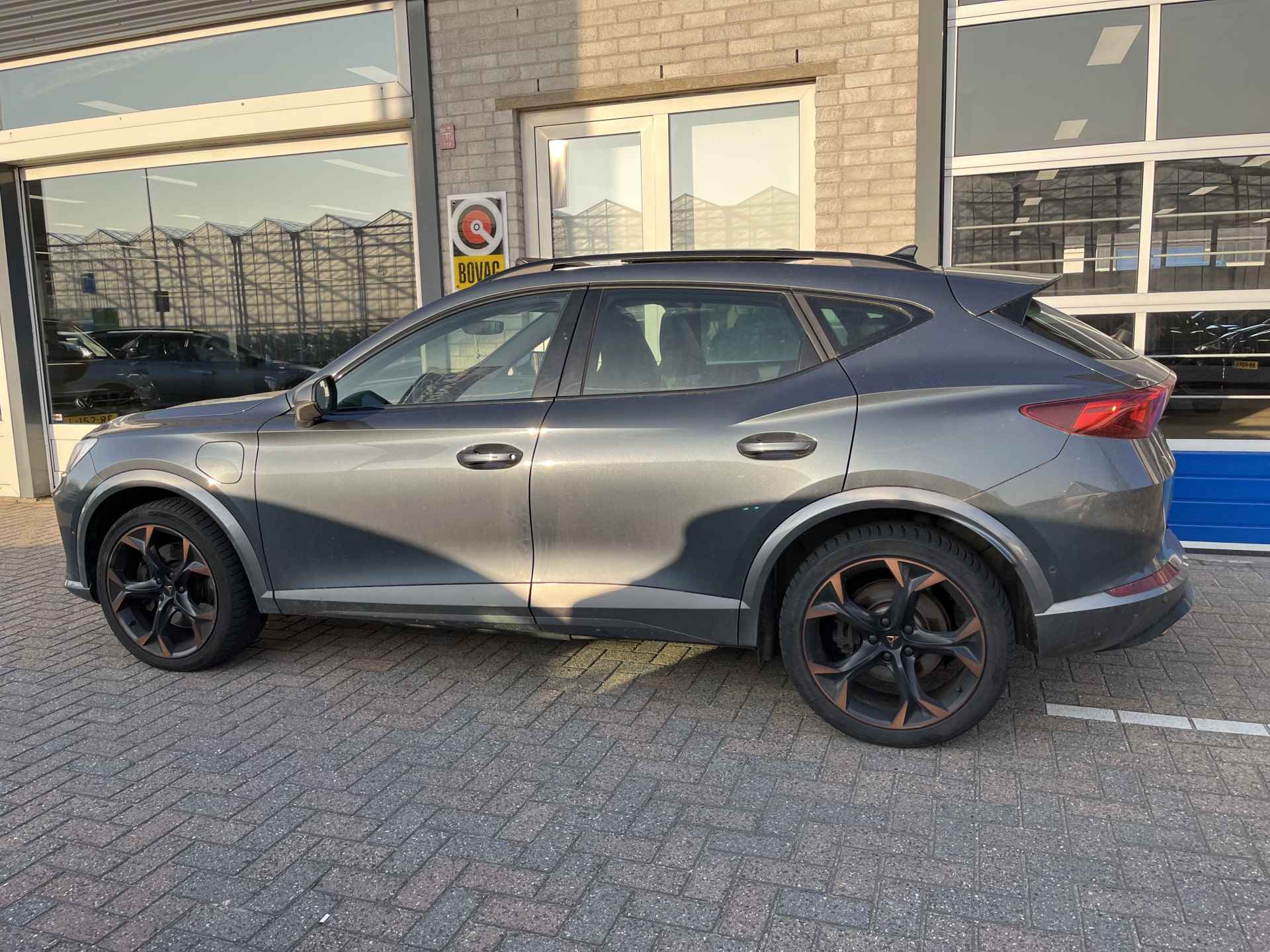 CUPRA Formentor 1.4 e-Hybrid VZ Black Edition / AUTOMAAT/ PANO/ 245 PK/ 360 CAMERA/ PARK. SENSOREN/ LEDEREN MEMORY SEATS/ MATRIX/ DODE HOEK/ KEYLESS/ DCC/ STOEL-STUURVERWARM./ ADAPT. CRUISE/ APP-CONNECT/ NAVI/ CLIMA/ DAB/ 19" LMV - 3/35