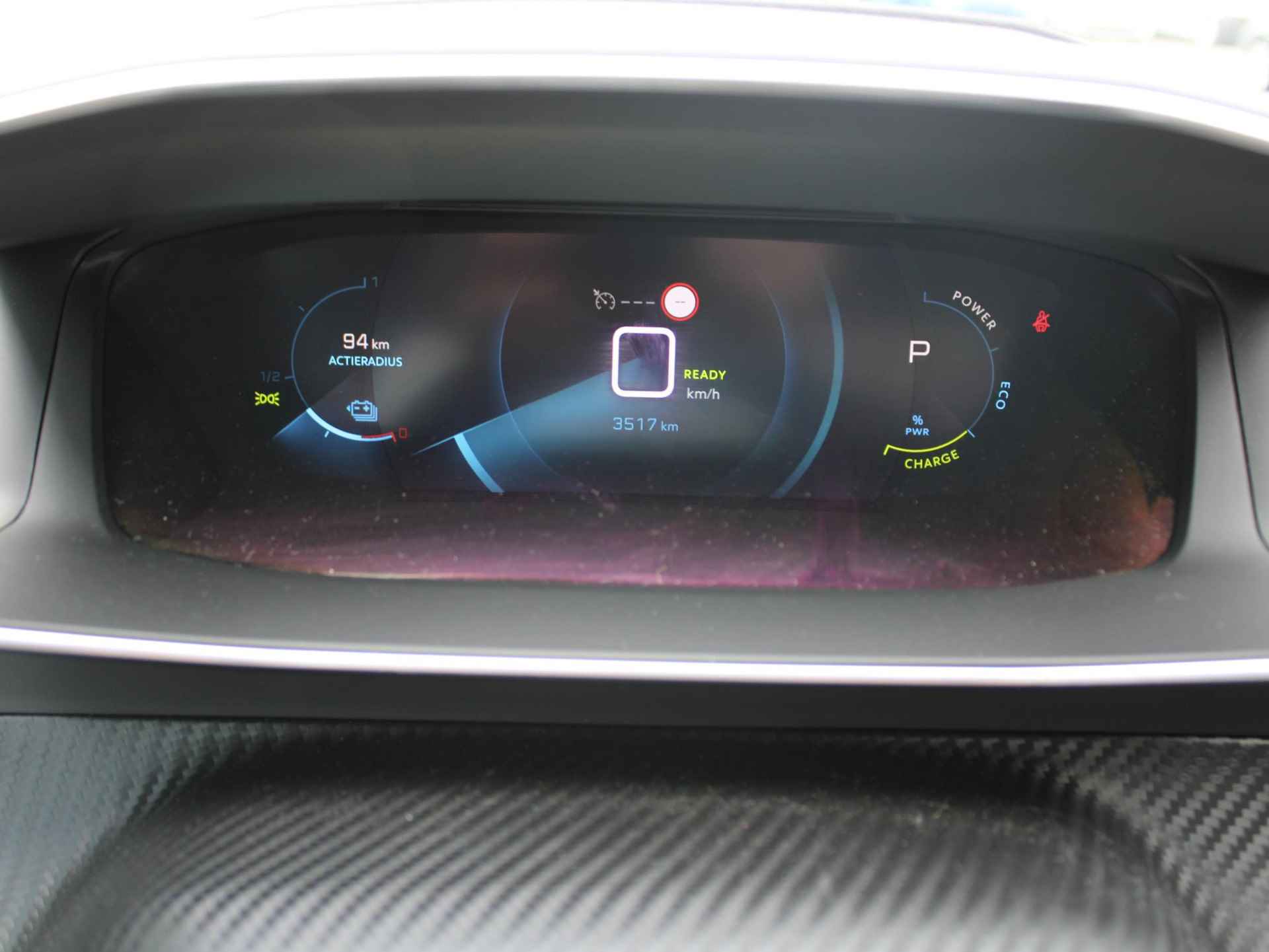 Peugeot e-2008 EV Allure Pack 50 kWh overheidssubsidie elektrische auto 2024 € 2000,- Mogelijk* - 16/32