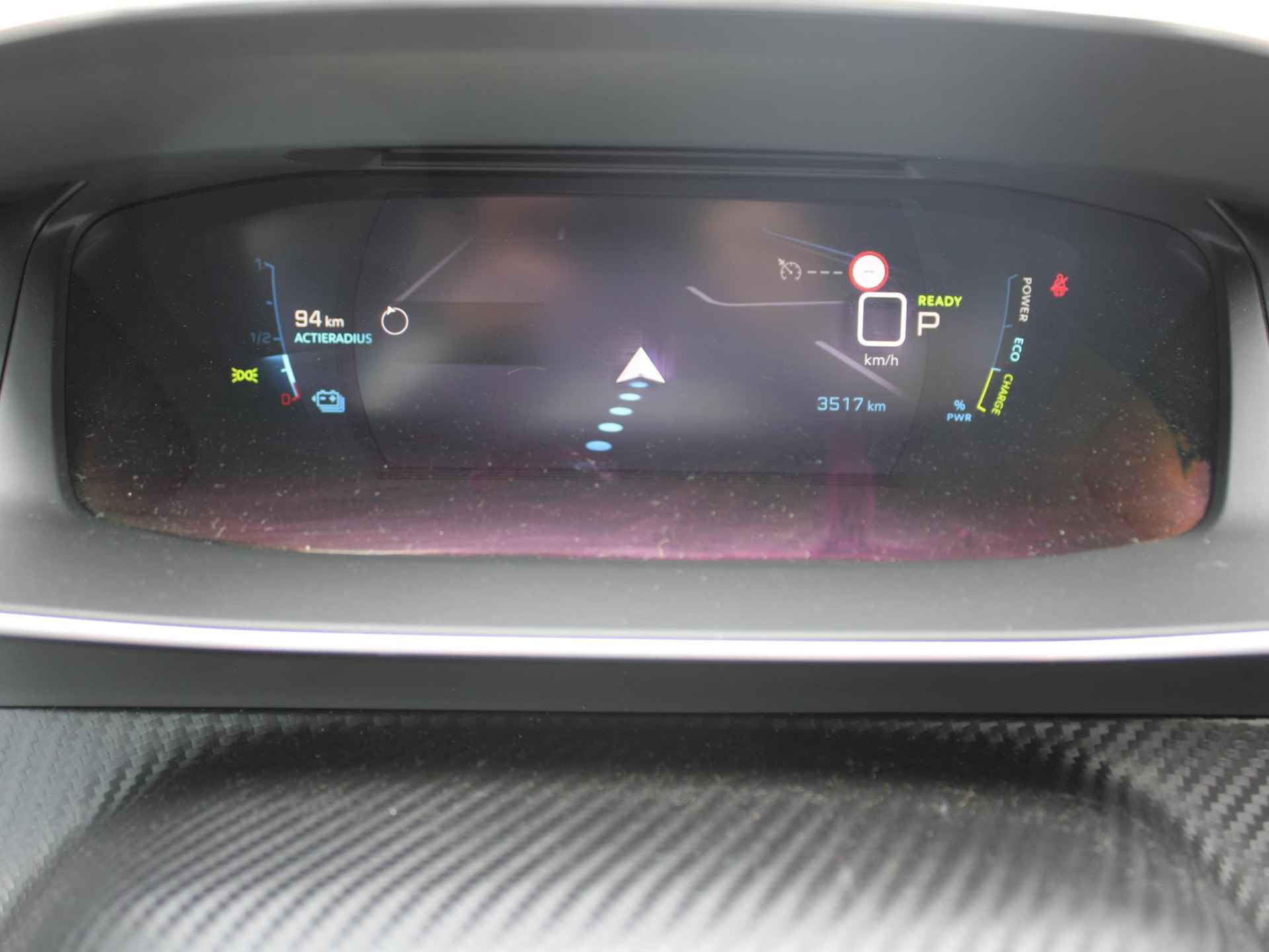 Peugeot e-2008 EV Allure Pack 50 kWh overheidssubsidie elektrische auto 2024 € 2000,- Mogelijk* - 17/32