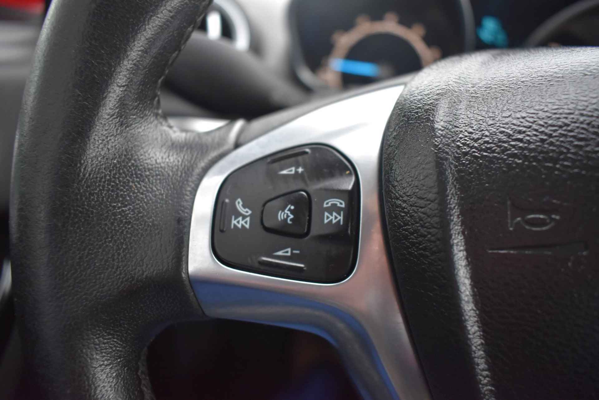 Ford Fiesta 1.0 Titanium | Climate Control | Stoelverwarming | Voorruitverwarming | - 10/19