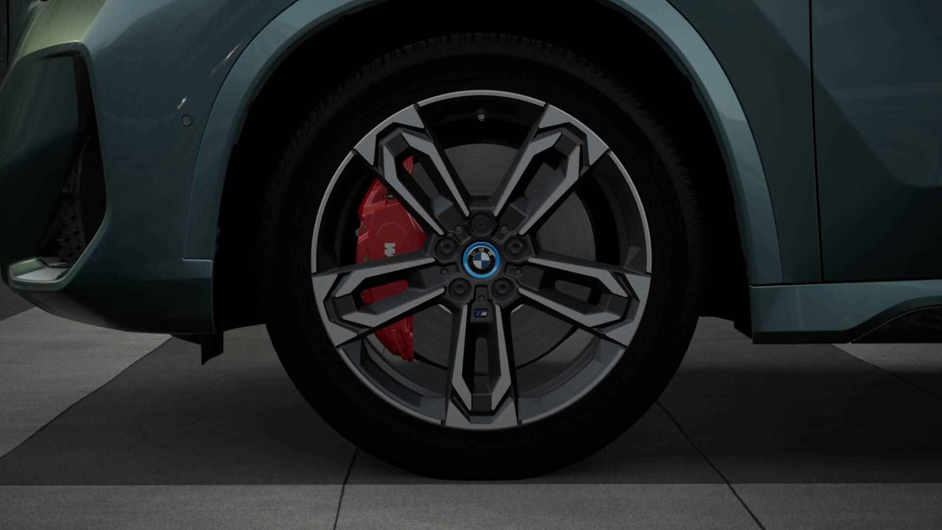 BMW iX1 xDrive30 High Executive M Sport 67 kWh / Sportstoelen / Adaptief M Onderstel / Adaptieve LED / Memory Seats / Parking Assistant Plus / Harman-Kardon / Comfort Access - 10/11