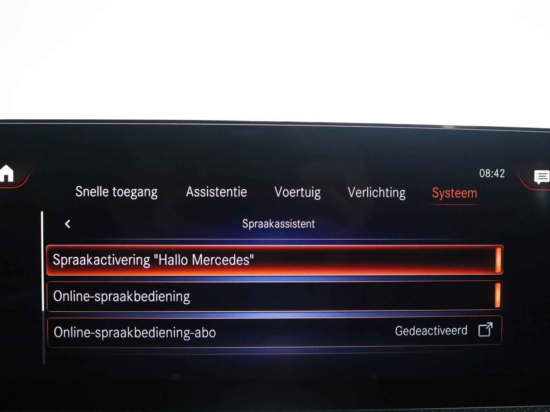 Mercedes-Benz CLA-Klasse Shooting Brake 250 e Luxury | Panorama-schuifdak | MultiBeam LED | Trekhaak | Achteruitrijcamera | Stoelverwarming | DAB+ Radio | Breed Display | Elektrische Kofferklep | - 16/26