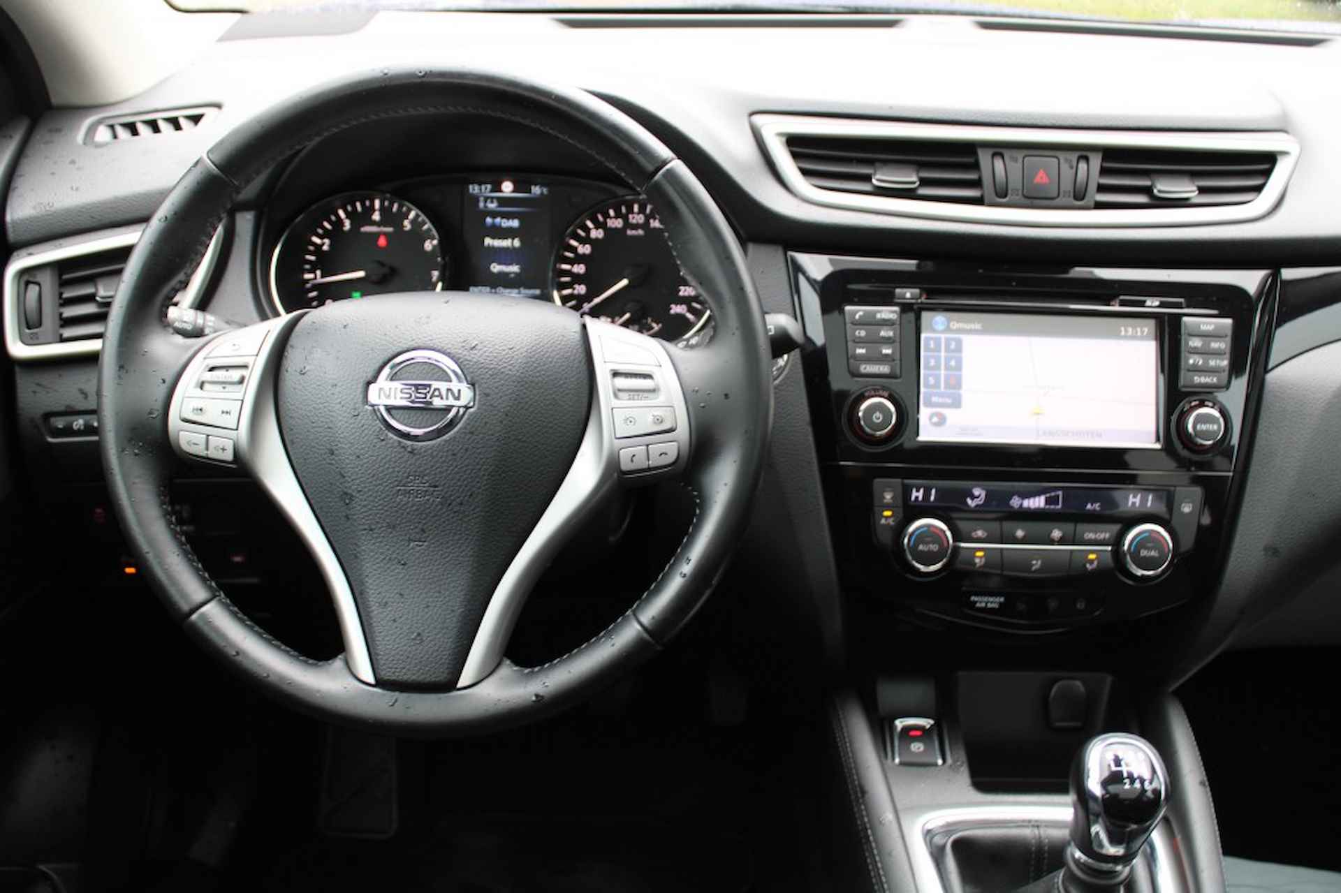 NISSAN Qashqai 1.2 116pk Connect Edition ECC/Cruise/Navi/PDC/Camera/Panodak/DAB - 5/41