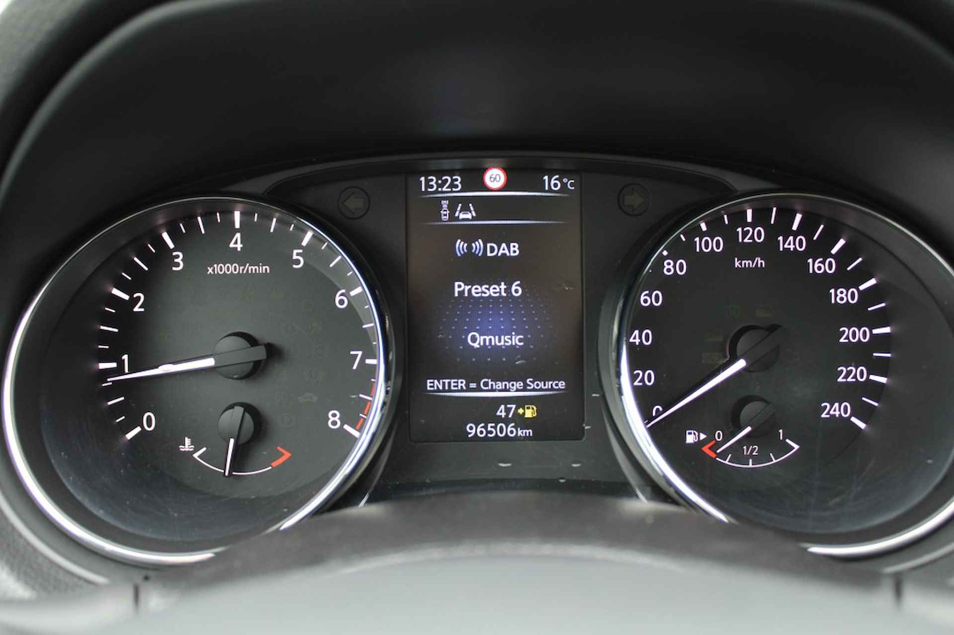 NISSAN Qashqai 1.2 116pk Connect Edition ECC/Cruise/Navi/PDC/Camera/Panodak/DAB - 6/41