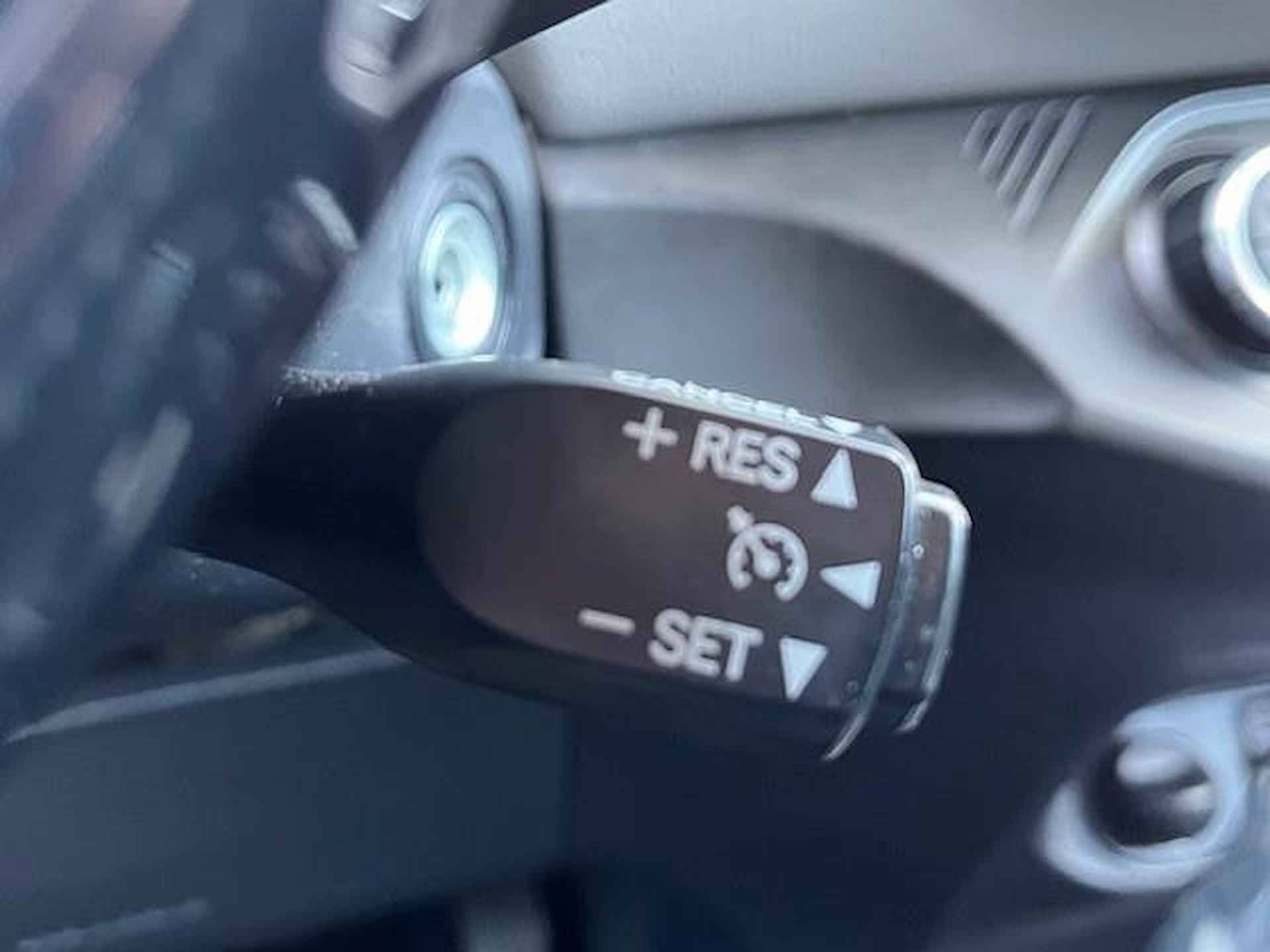 Toyota Yaris 1.5 Hybrid Active Automaat! Navigatie! - 19/25