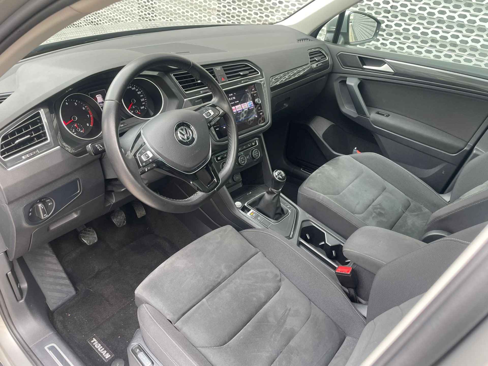 Volkswagen Tiguan 1.5 TSI 130pk Comfortline Business / Panoramadak / Digitale Cockpit / Stoelverwarming / 17" LMV / Keyless Entry-Start - 12/34