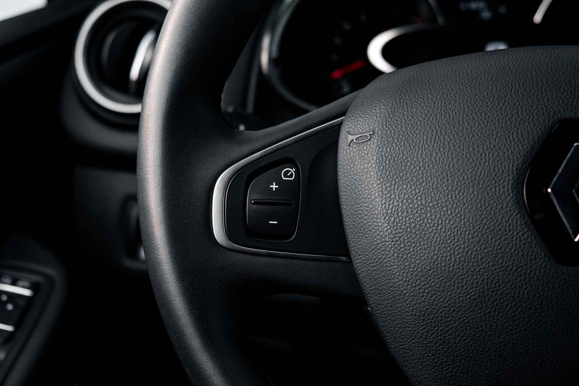 Renault Clio 0.9 TCe Limited | Trekhaak afneembaar | Airco | Parkeersensoren achter | LM Velgen | incl. Bovag rijklaarpakket met 12 maanden garantie | - 12/51