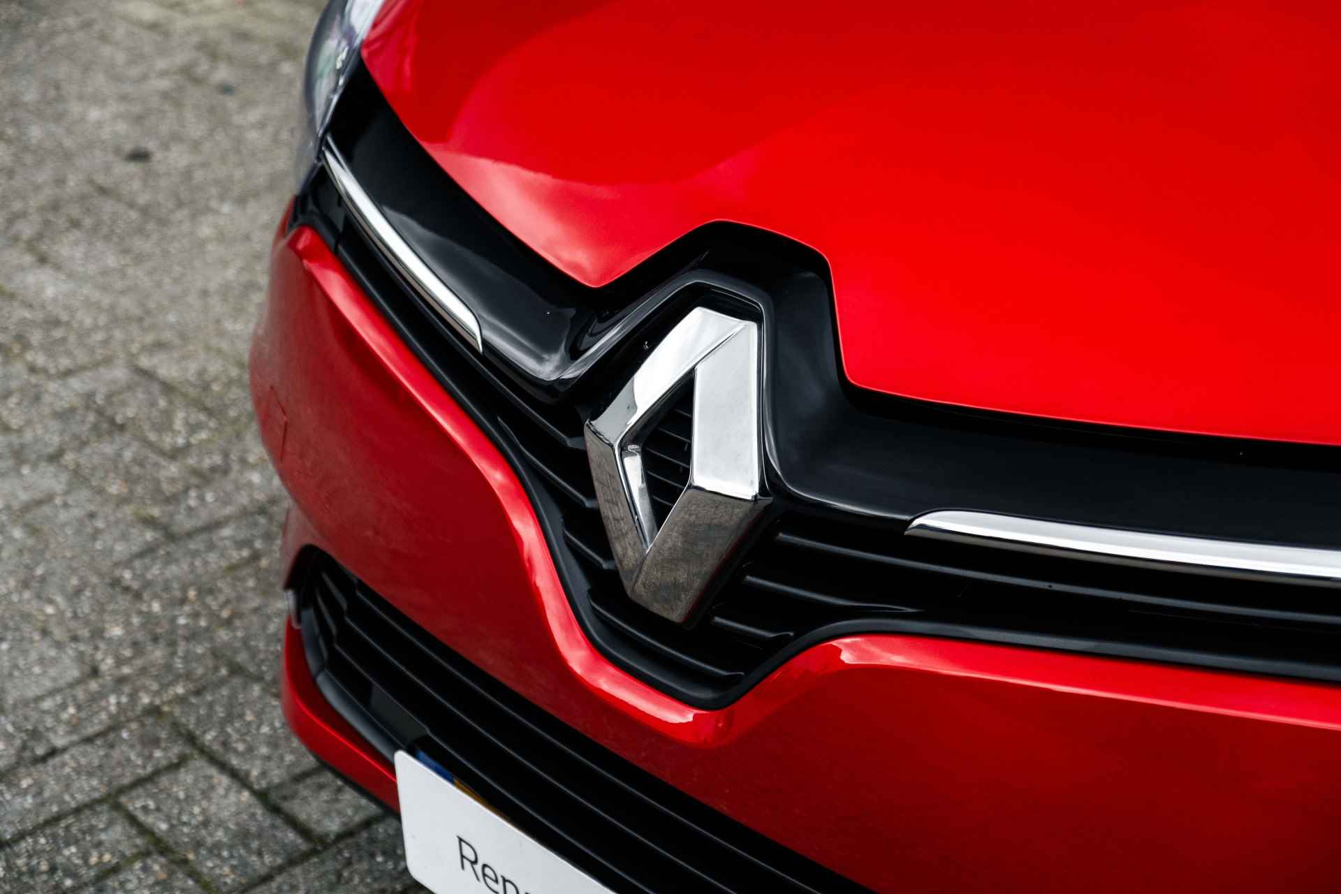 Renault Clio 0.9 TCe Limited | Trekhaak afneembaar | Airco | Parkeersensoren achter | LM Velgen | incl. Bovag rijklaarpakket met 12 maanden garantie | - 22/51