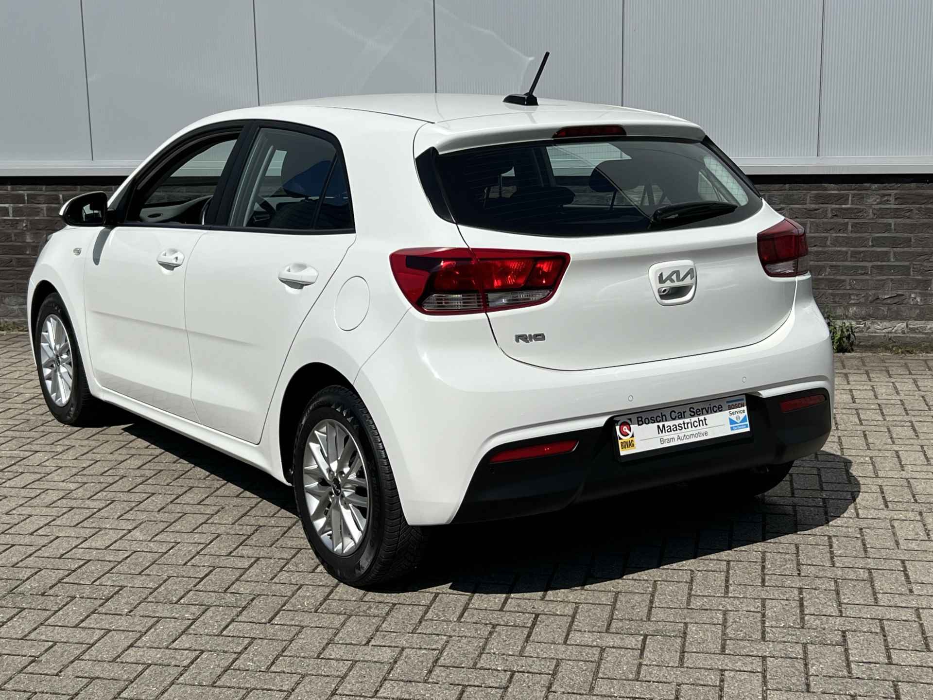 Kia Rio 1.0 T-GDi MHEV DynamicLine | Key-less | Camera | Carplay | Interesse, Proefrit? Bel of app met: 06-24 28 28 42 - 6/25