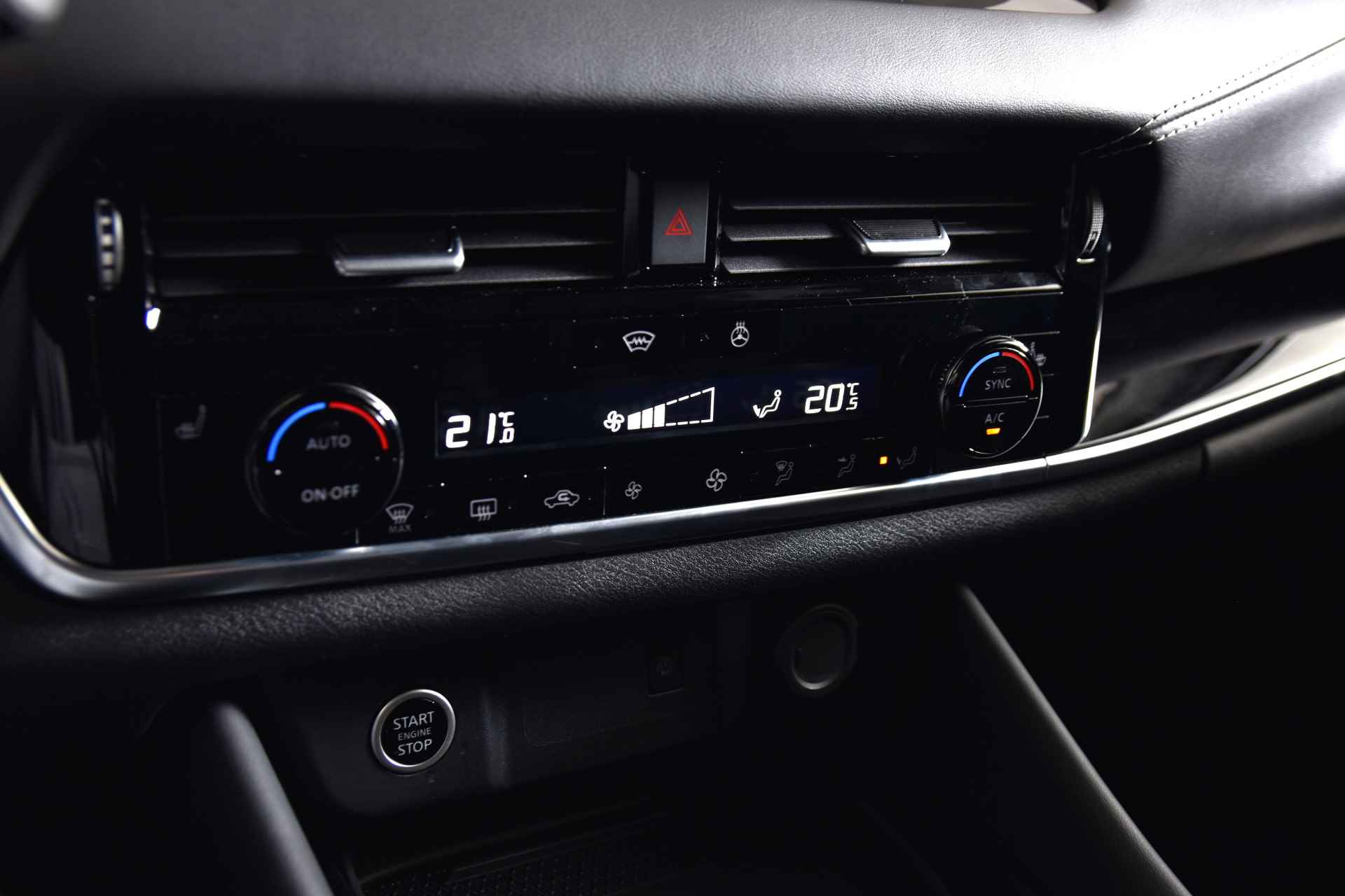 Nissan QASHQAI 1.3 MHEV 158 PK N-Connecta - Automaat | Cold Pack | 12.3'' Dig. Cockpit | Adapt. Cruise | 360 Camera | PDC | NAV + App Connect | Elek. Klep | LM 18'' | ECC | - 27/49