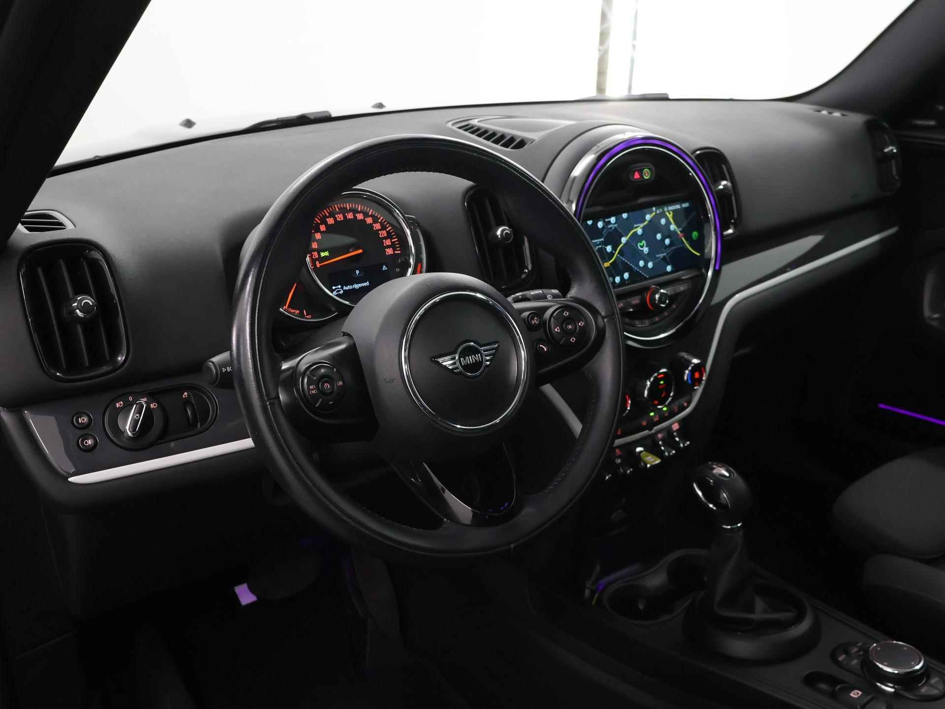 Mini Mini Countryman 2.0 Cooper S E ALL4 Chili | Panoramadak | Parkeercamera | Harman Kardon | Navigatie | Stoelverwarming | Keyless go | Climate Control | Stoelverwarming | - 8/50