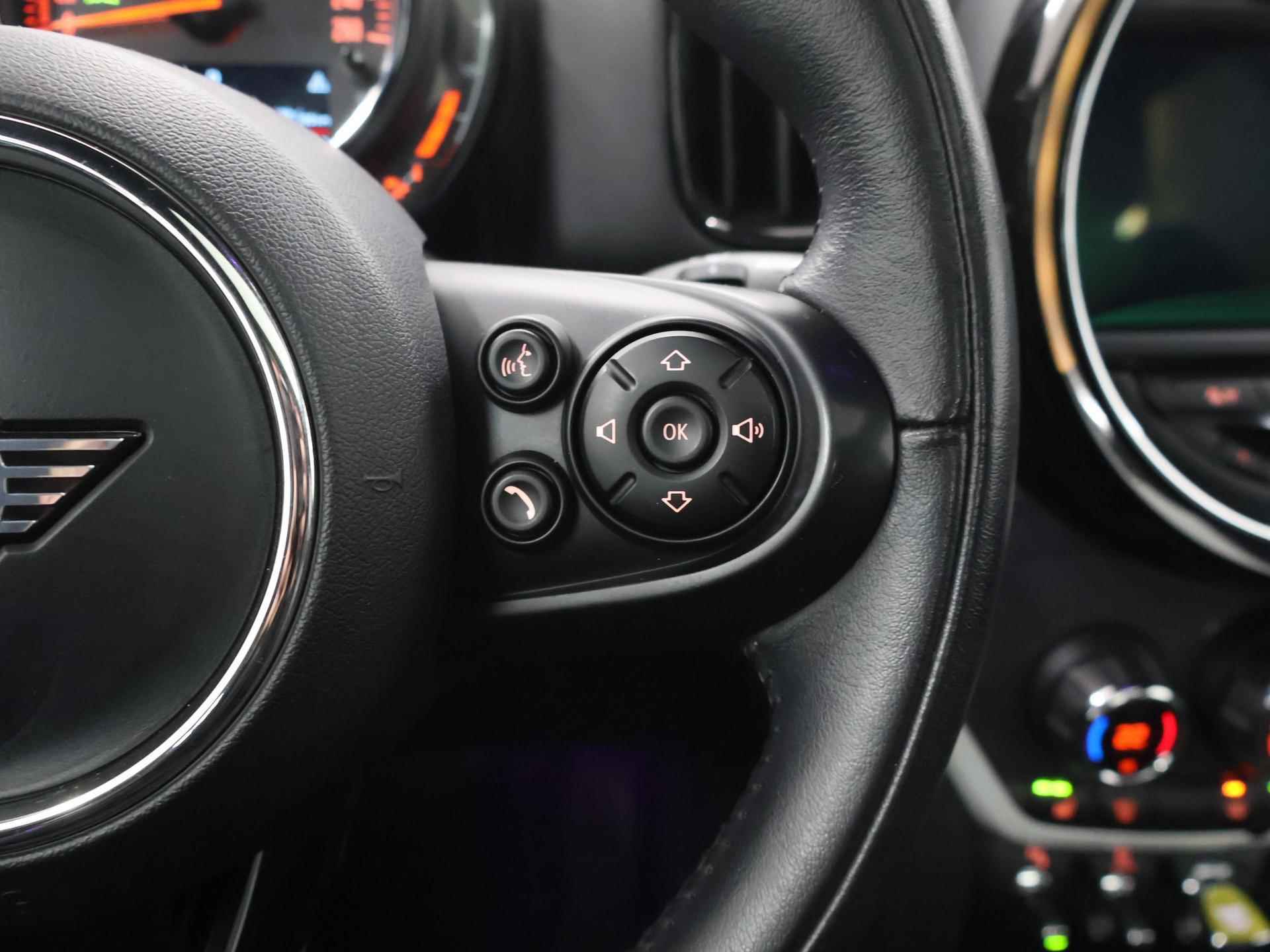 Mini Mini Countryman 2.0 Cooper S E ALL4 Chili | Panoramadak | Parkeercamera | Harman Kardon | Navigatie | Stoelverwarming | Keyless go | Climate Control | Stoelverwarming | - 32/50