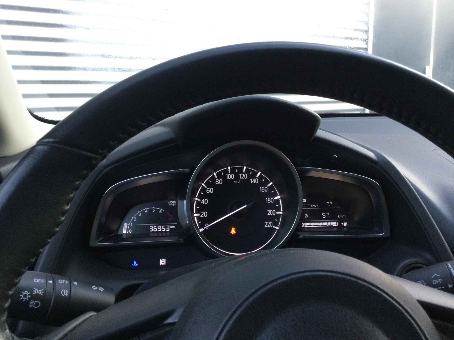 Mazda 2 1.5 Skyactiv-G Sportive | Camera | Apple Carplay | Cruise | - 10/24