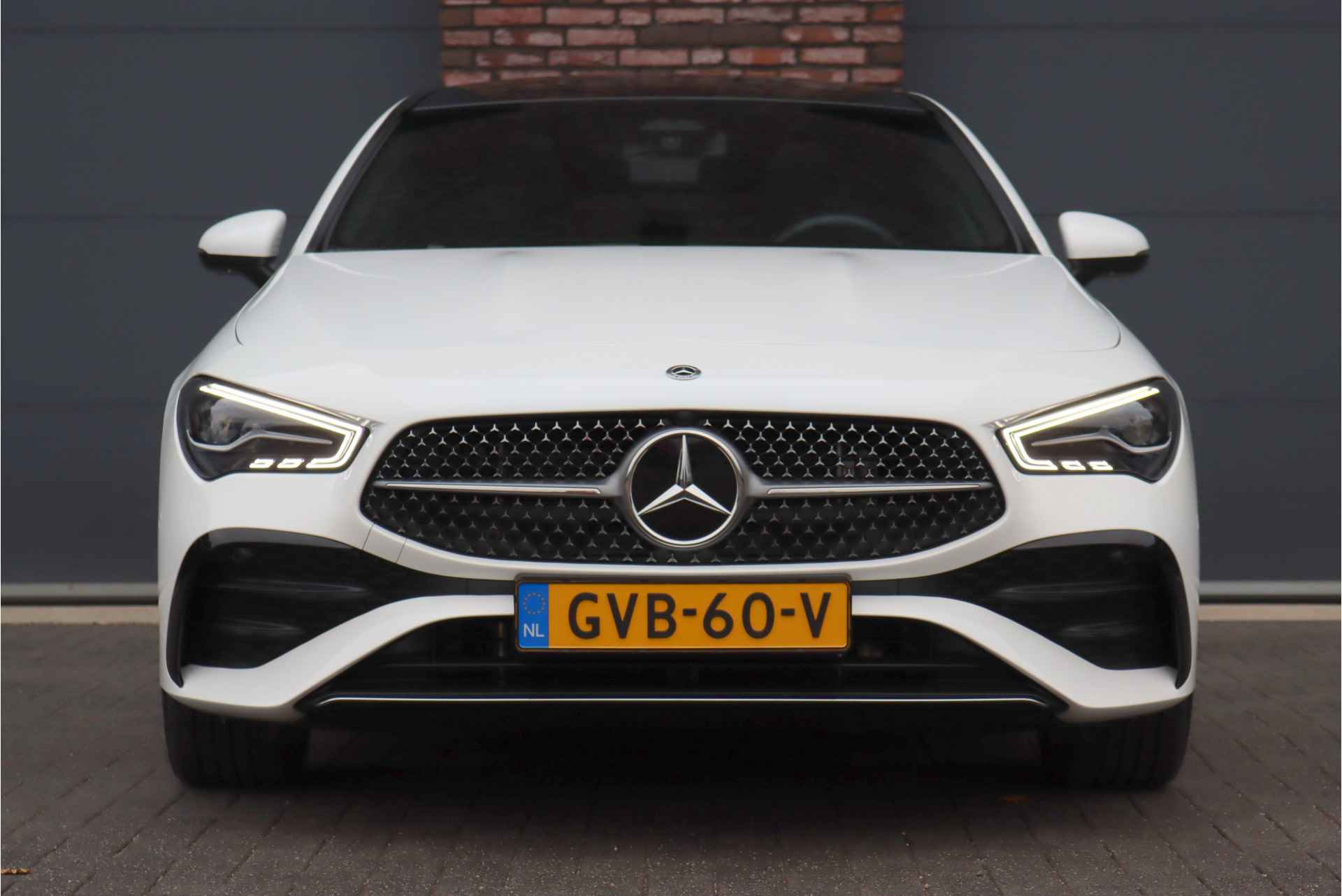 Mercedes-Benz CLA-Klasse Shooting Brake 250 e AMG Line Aut8 | Facelift | Panoramadak | Distronic | Keyless Go | Widescreen | Verwarmd Stuurwiel | Sfeerverlichting | Dodehoekassistent | Camera | - 14/39