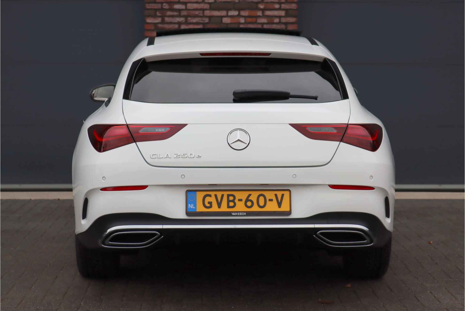 Mercedes-Benz CLA-Klasse Shooting Brake 250 e AMG Line Aut8 | Facelift | Panoramadak | Distronic | Keyless Go | Widescreen | Verwarmd Stuurwiel | Sfeerverlichting | Dodehoekassistent | Camera | - 16/39