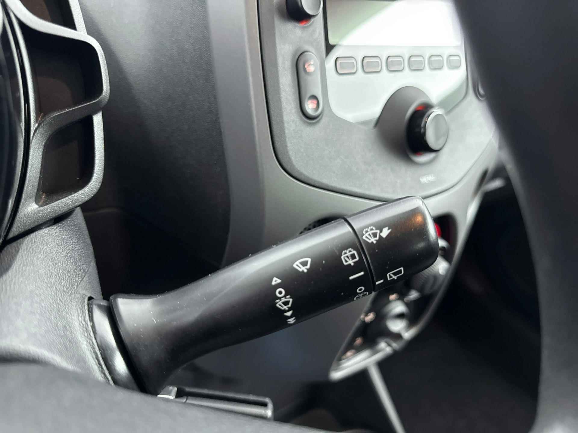Peugeot 108 1.0 72 pk Active | Airco | Bluetooth | Mistlampen - 26/31