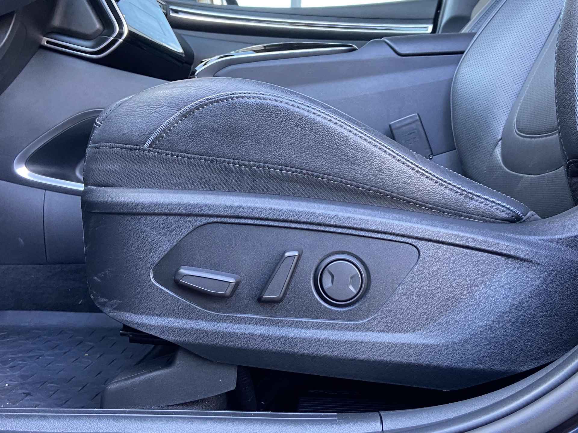 Hyundai Tucson 1.6 T-GDI HEV 230 PK Premium  || Lederen bekleding + memory | Blind-spot View Monitor| Fabrieksgarantie 10-2027 | - 13/59