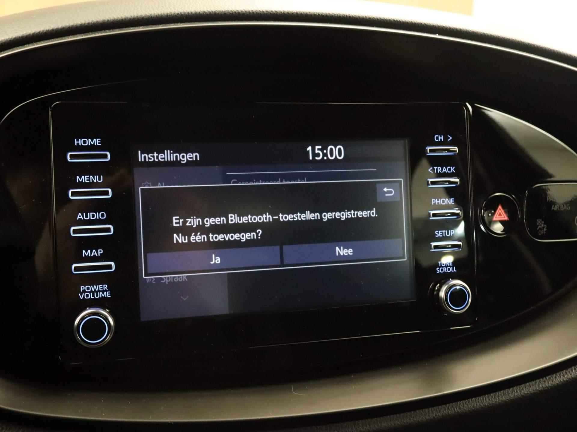 Toyota Aygo X 1.0 VVT-i S-CVT Play - ORIGINEEL NEDERLANDSE AUTO - APPLE CARPLAY/ANDROID AUTO - ACHTERRUITRIJCAMERA - ADAPTIEVE CRUISE CONTROL - LEDEREN STUUR - MULTIMEDIAVOORBEREIDING - AIRCO - 23/32