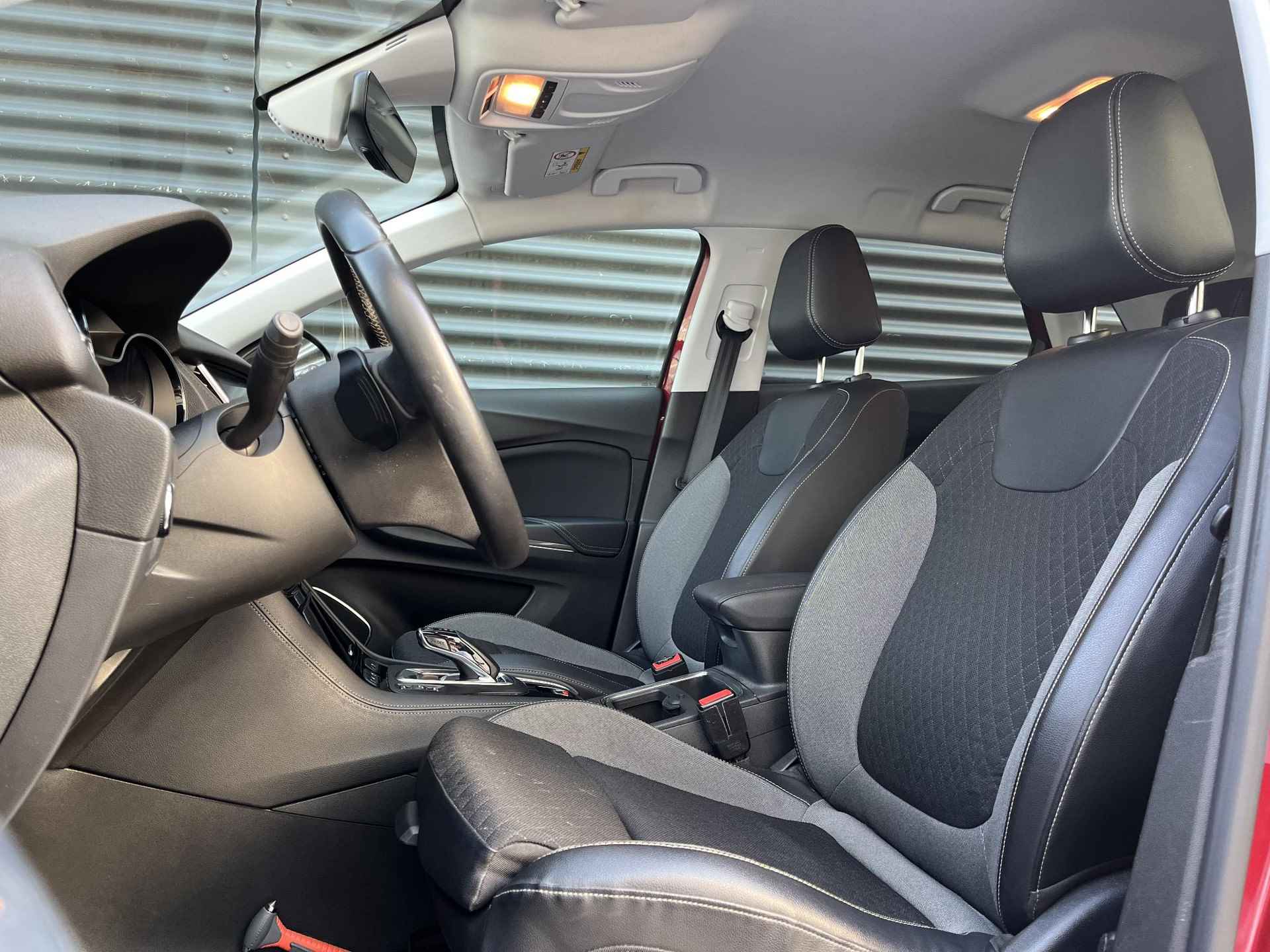 Opel Grandland X 1.6 Turbo HYbrid4 300 pk 4x4 Innovation |STOELVERWARMING|AGR-STOELEN|NAVI PRO 8"|ACHTERUITRIJCAMERA|ISOFIX|FULL LED| - 10/47