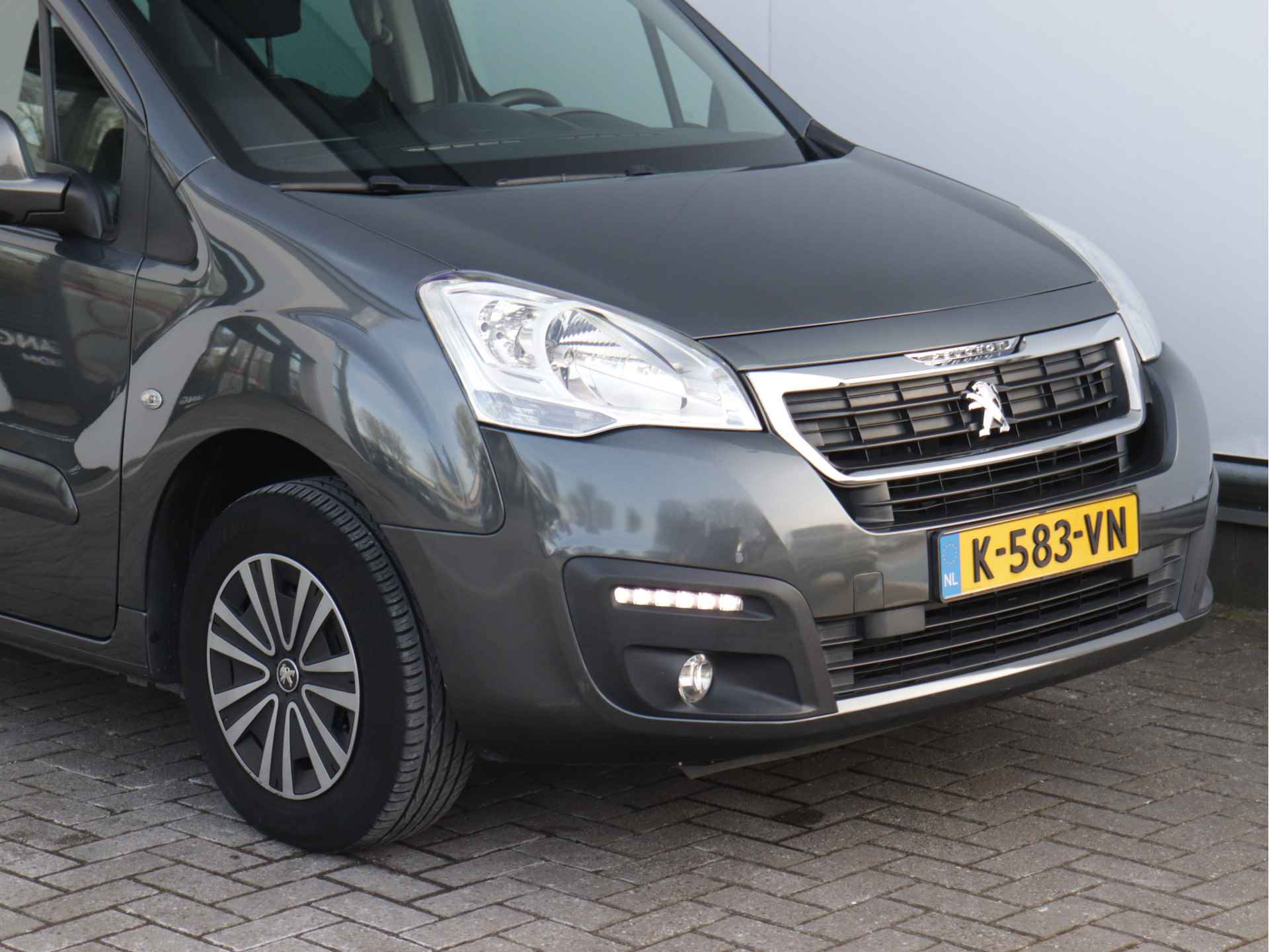 Peugeot Partner Tepee 1.2 PureTech Active | 5-zit | Trekhaak | Cruise Control | Airco | Dealer Onderhouden | - 20/28