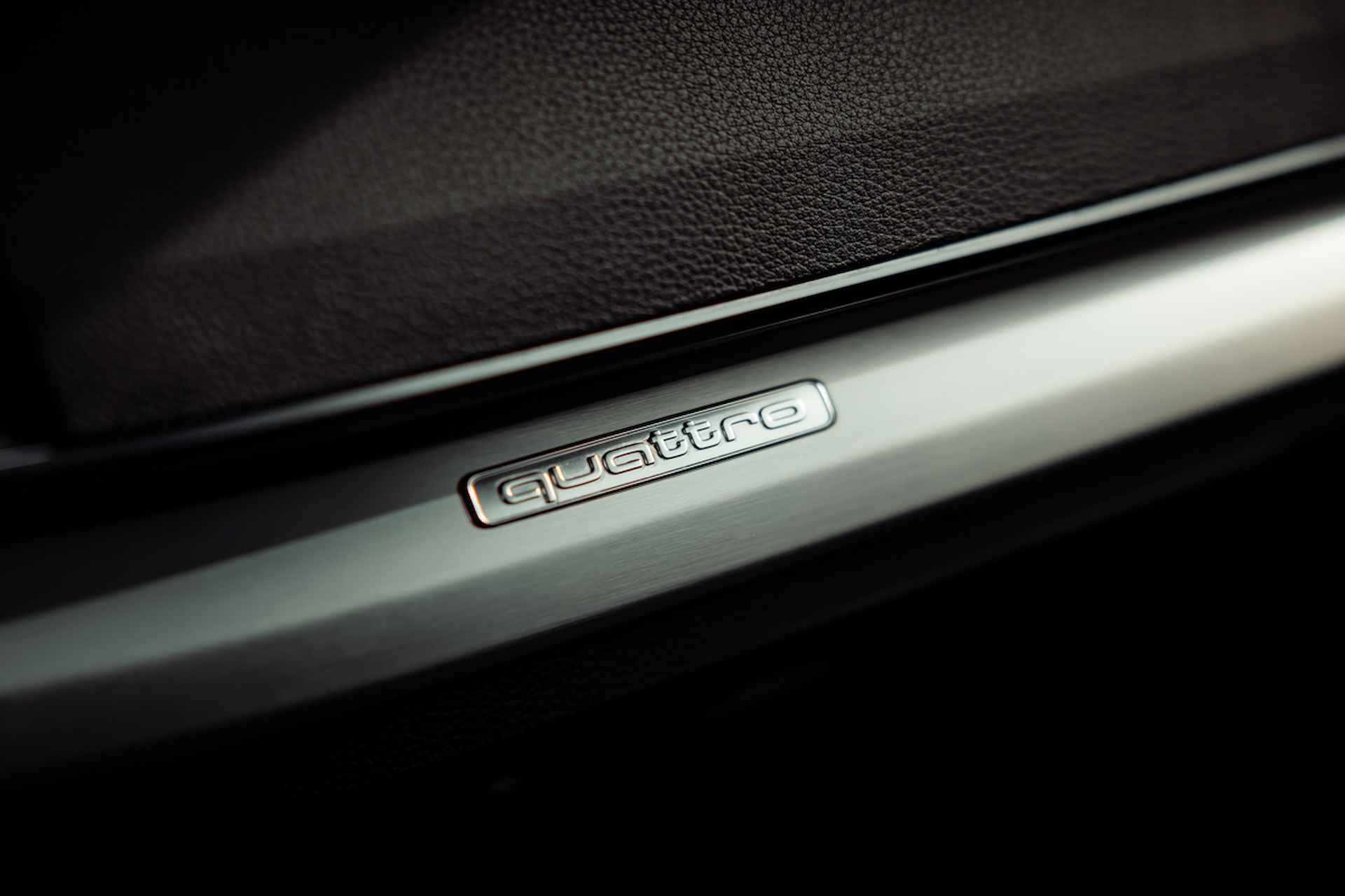 Audi Q5 55 TFSI e 367pk quattro S Line | Panoramadak | Leder | Bang & Olufsen | 20" LM velgen | Tour + City + Parking | Topview | Matrix | Stoelverwarming - 31/37