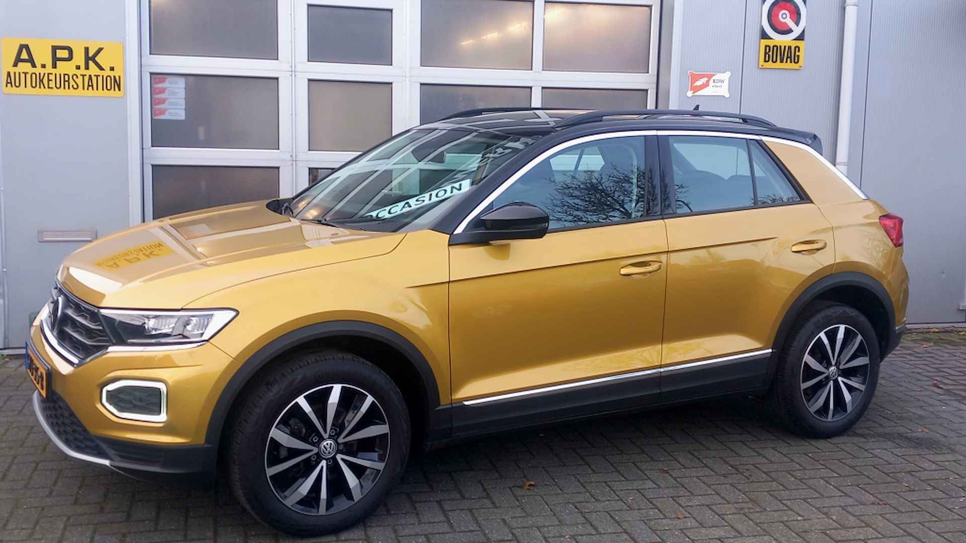 Volkswagen T-Roc 1.0 TSI Style Bns*navi*virtuel*led*camera*pano*keyless* - 3/36