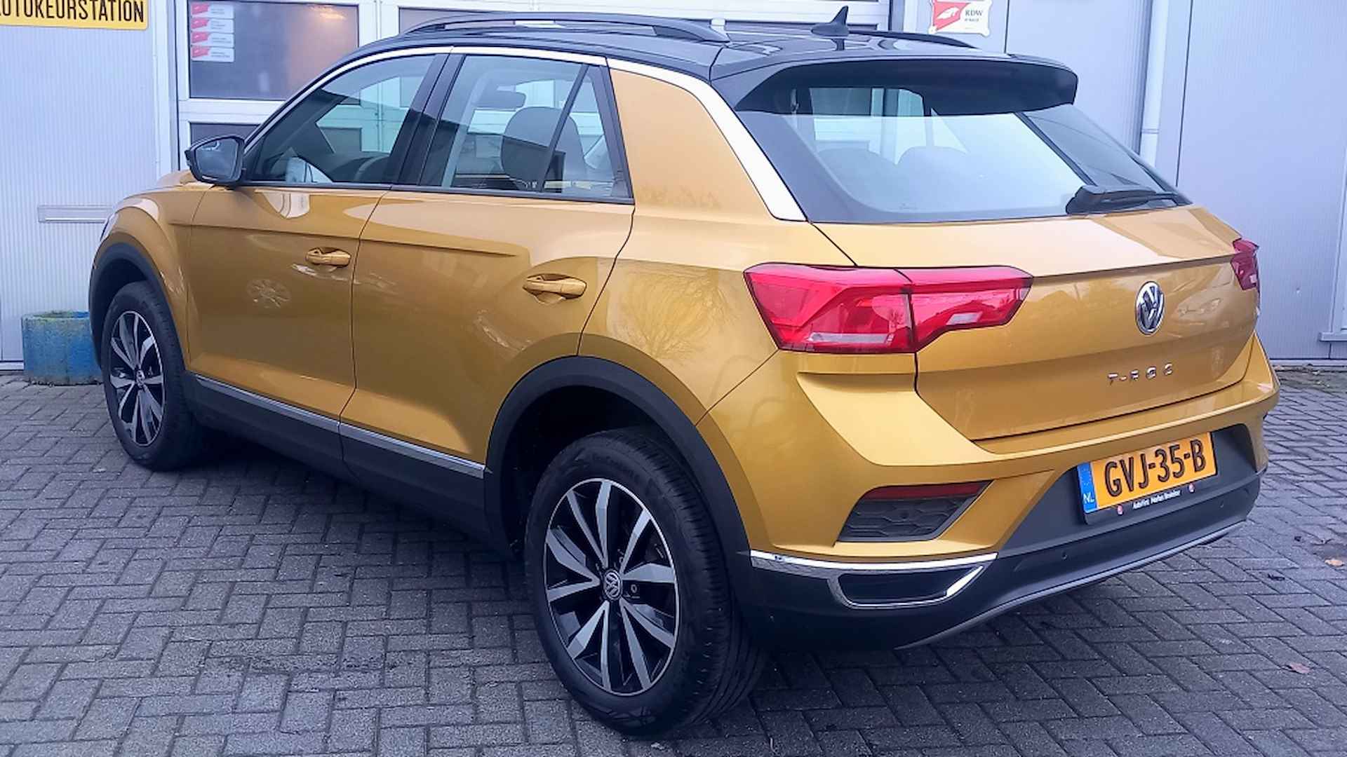 Volkswagen T-Roc 1.0 TSI Style Bns*navi*virtuel*led*camera*pano*keyless* - 6/36