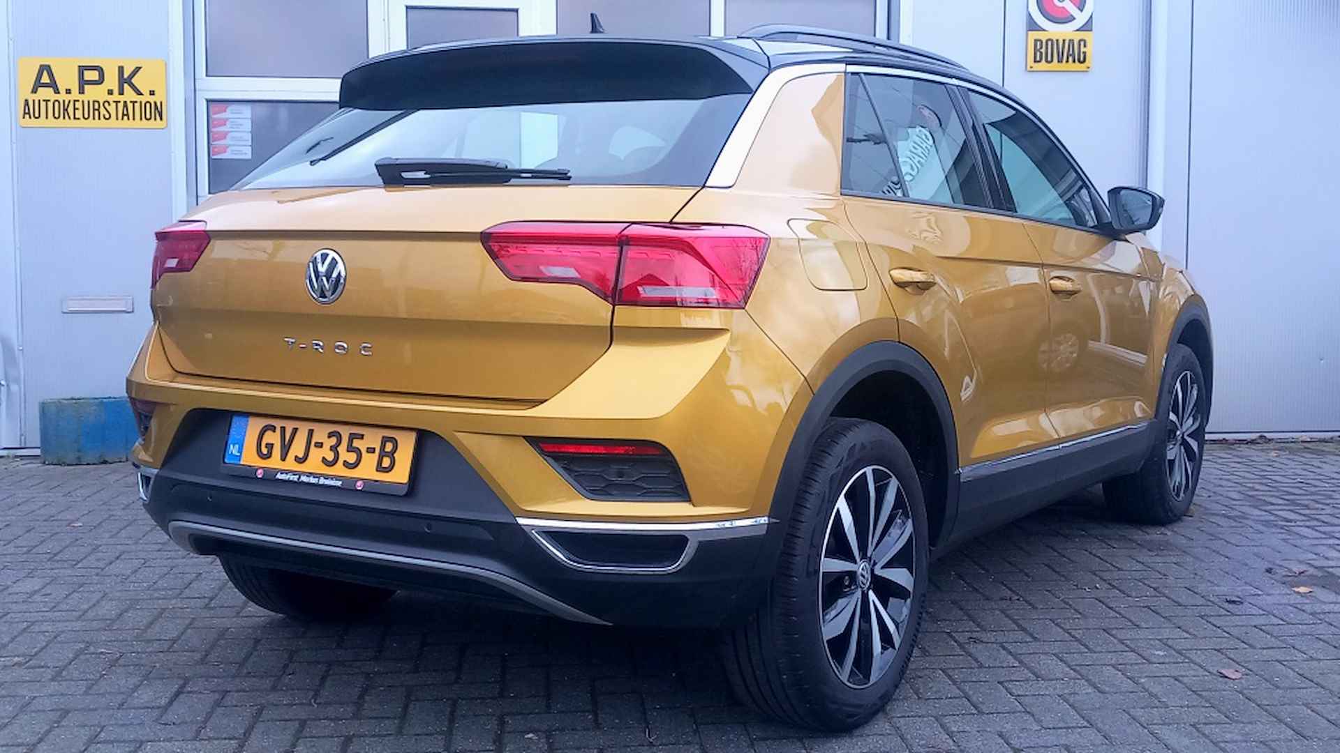 Volkswagen T-Roc 1.0 TSI Style Bns*navi*virtuel*led*camera*pano*keyless* - 10/36