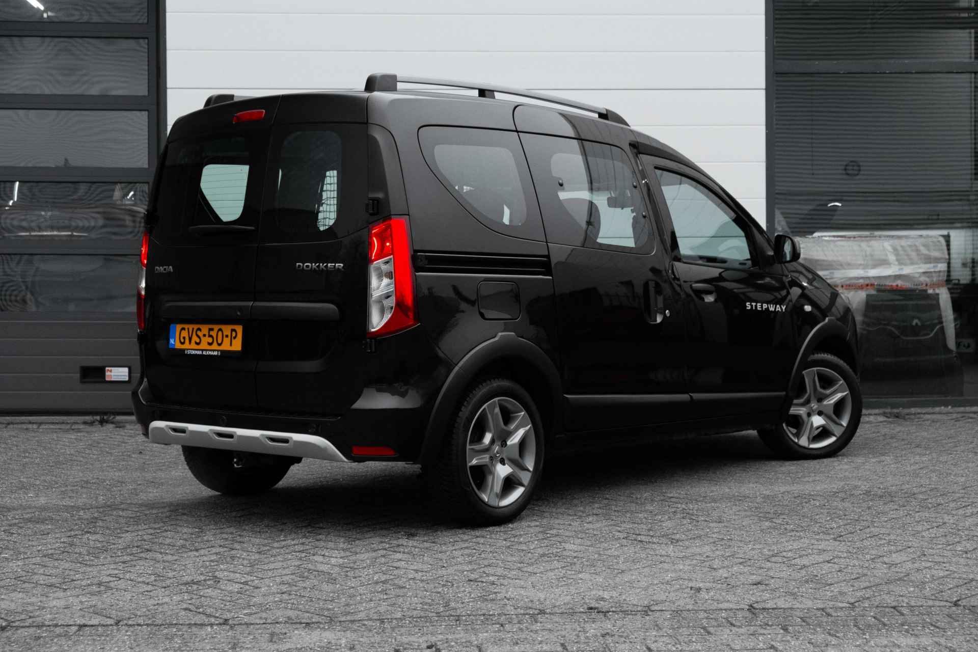 Dacia Dokker TCe 130 PK Stepway | Camera achter | Stoelverwarming | Navigatie | Apple CarPlay en Android auto | incl. Bovag rijklaarpakket met 12 maanden garantie - 3/49