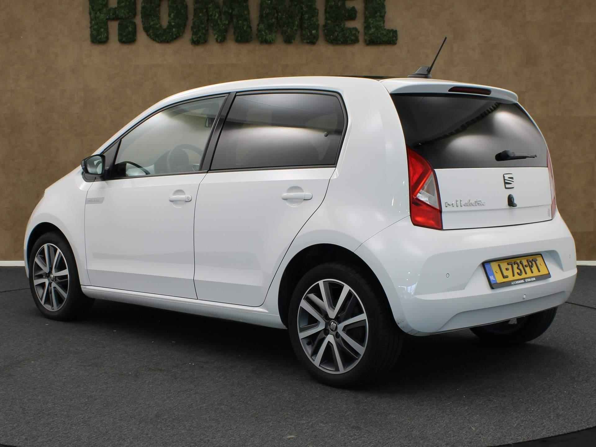 SEAT Mii Electric Electric Plus 61kW - CLIMATE CONTROL - 2000 EURO SUBSIDIE MOGELIJK - 16 INCH LICHT METALEN VELGEN - DONKER GETINTE RAMEN ACHTER - BLUETOOTH - PARKEERSENSOREN ACHTER - VOORSTOELEN VERWARMD - CRUISE CONTROL - 12/27